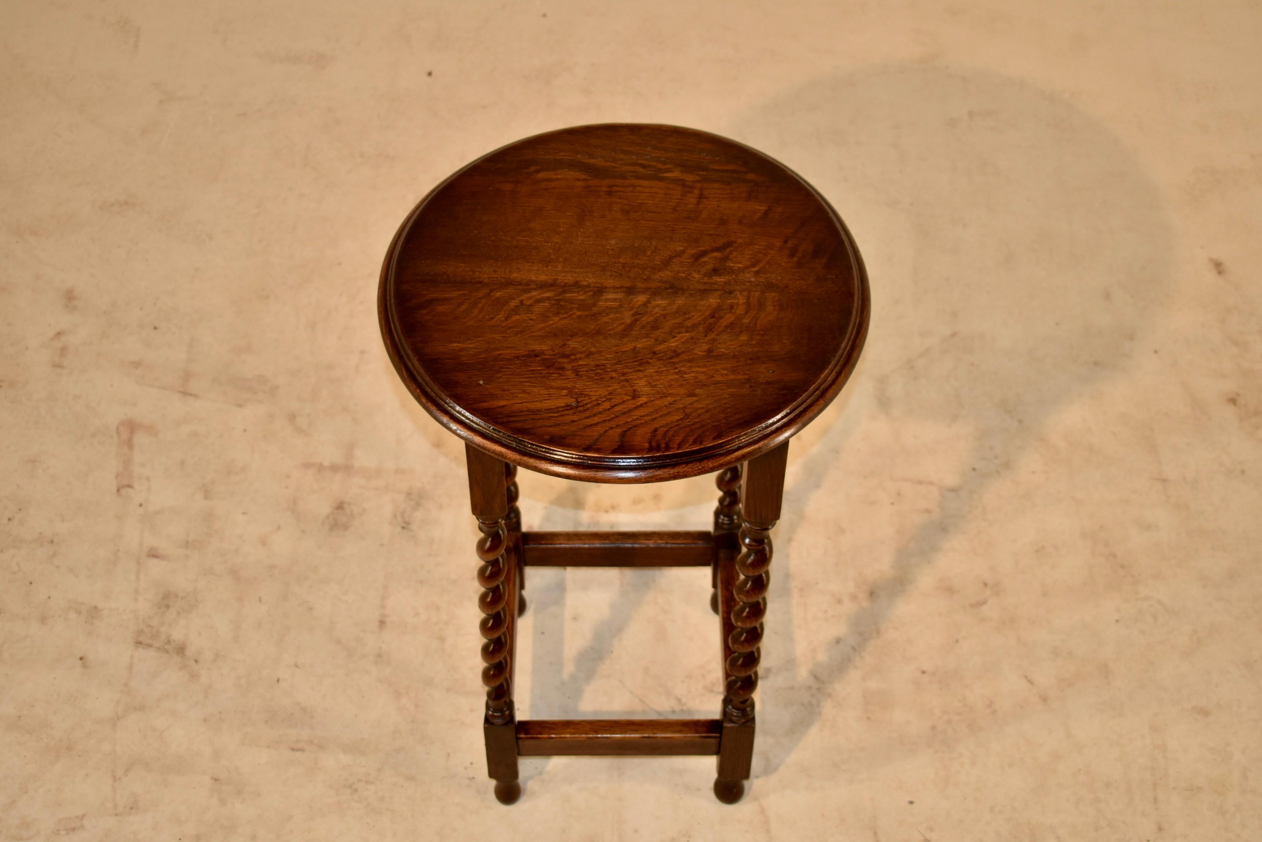 Early 20th Century English Oak Side Table, c.1900