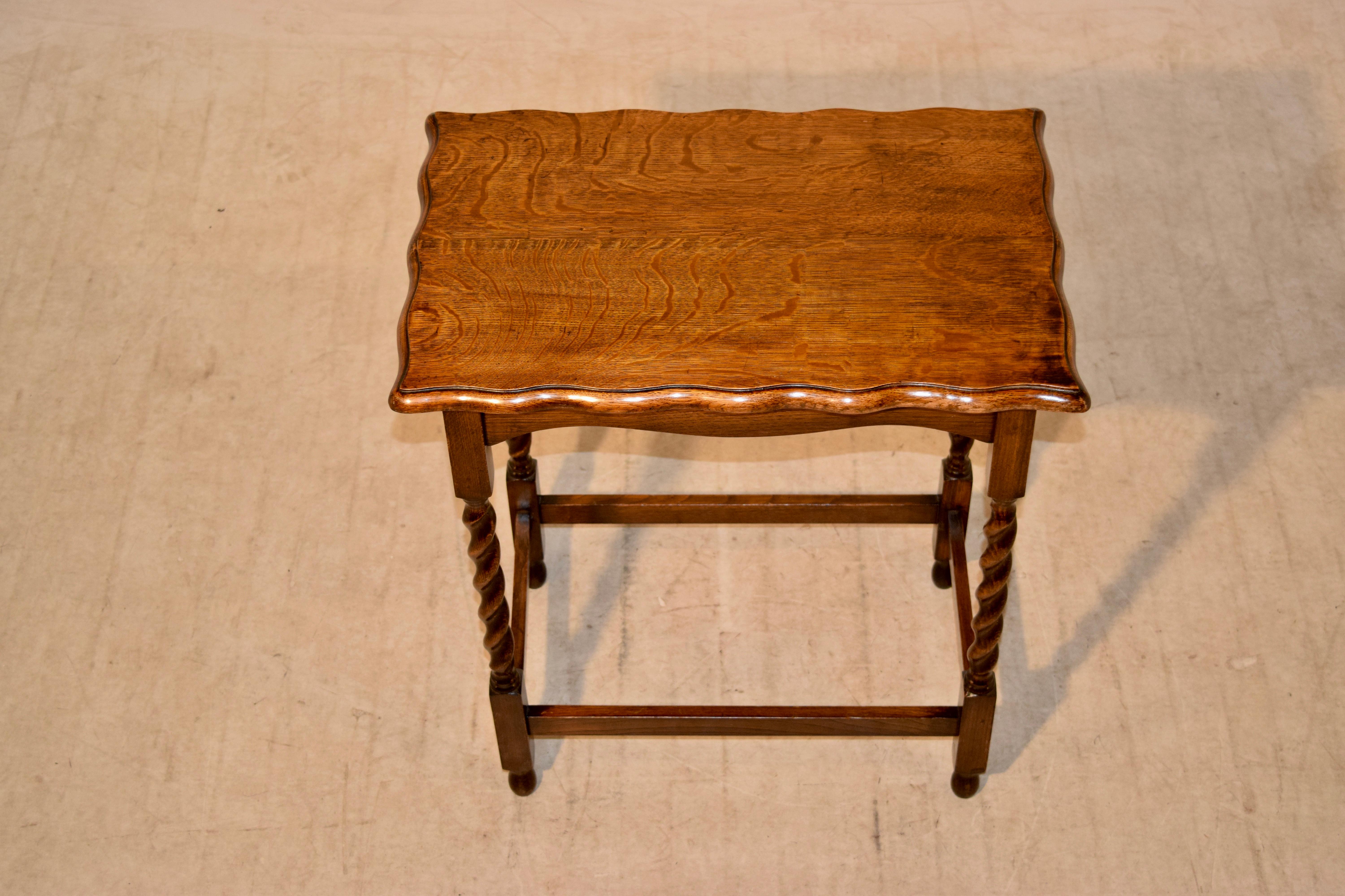 Early 20th Century English Oak Side Table, circa 1900