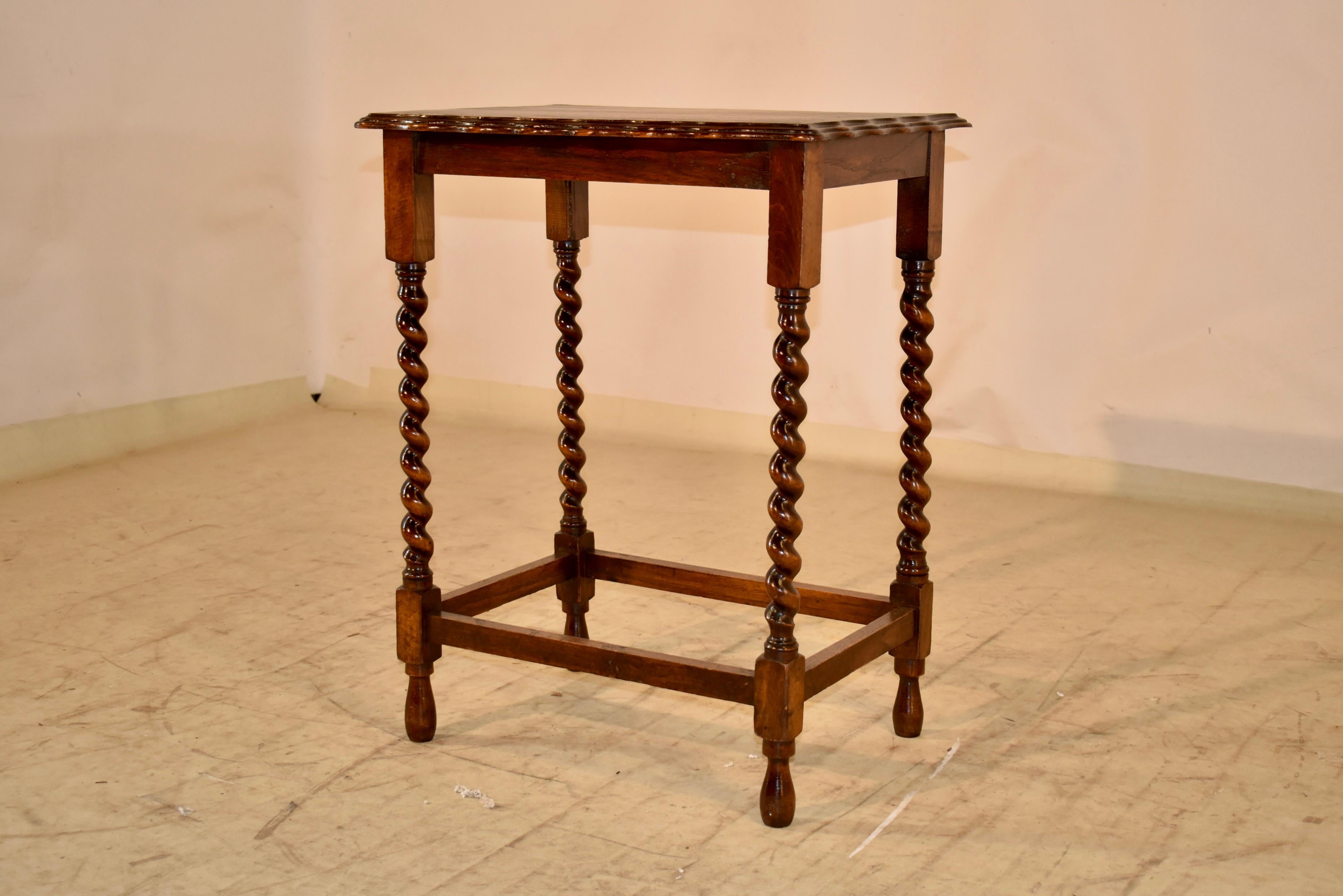 English Oak Side Table, Circa 1900 In Good Condition In High Point, NC