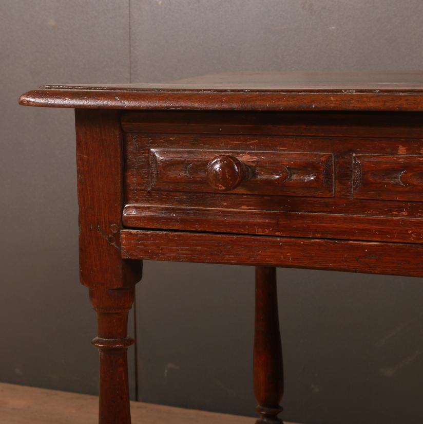 Small 18th century English oak 1 drawer side table. Good color. 1780.

Dimensions:
31 inches (79 cms) wide
19.5 inches (50 cms) deep
25.5 inches (65 cms) high.



 