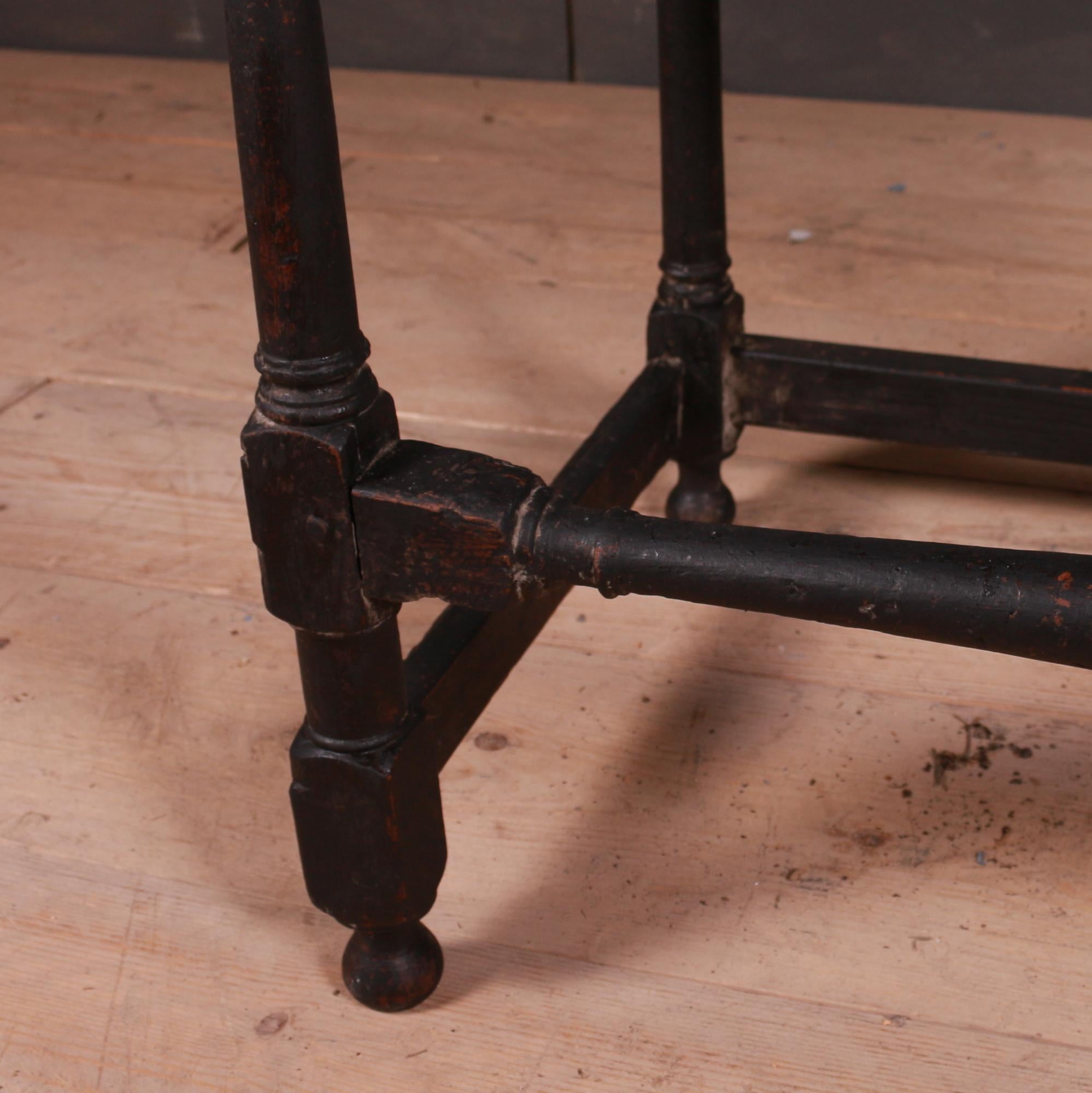 18th Century and Earlier English Oak Side Table/Lamp Table