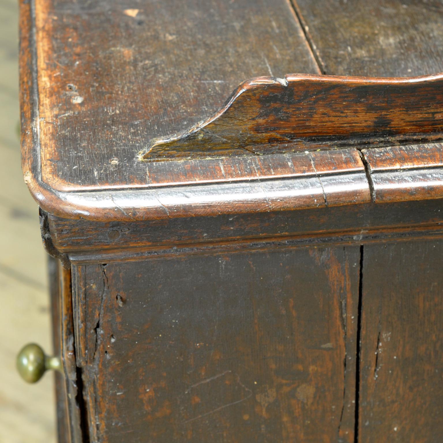 Credenza inglese in quercia, anni '20 del XVII secolo in vendita 7