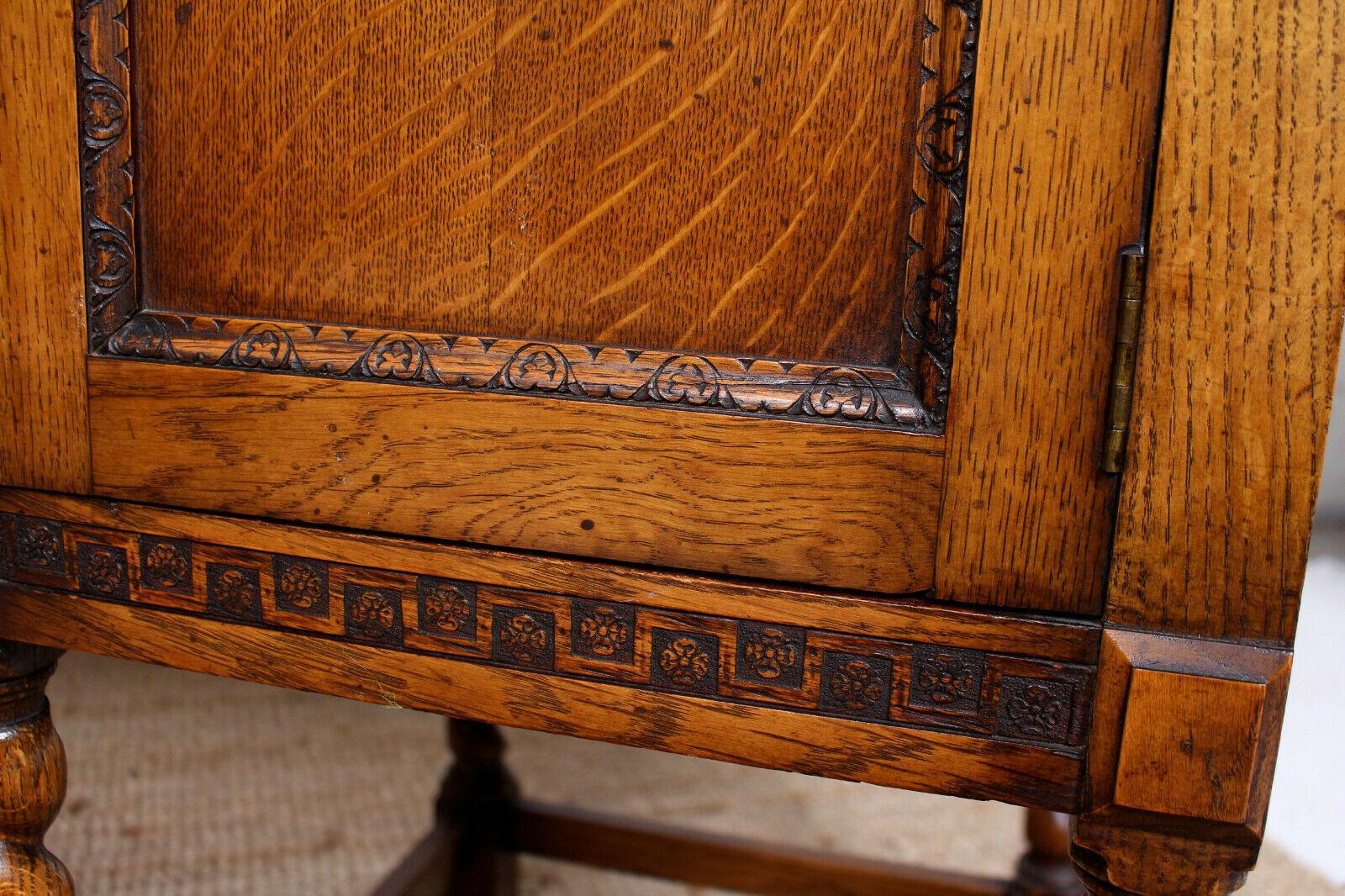 English Oak Sideboard Carved Barley Twist Credenza Country Arts & Crafts In Good Condition For Sale In Newcastle upon Tyne, GB