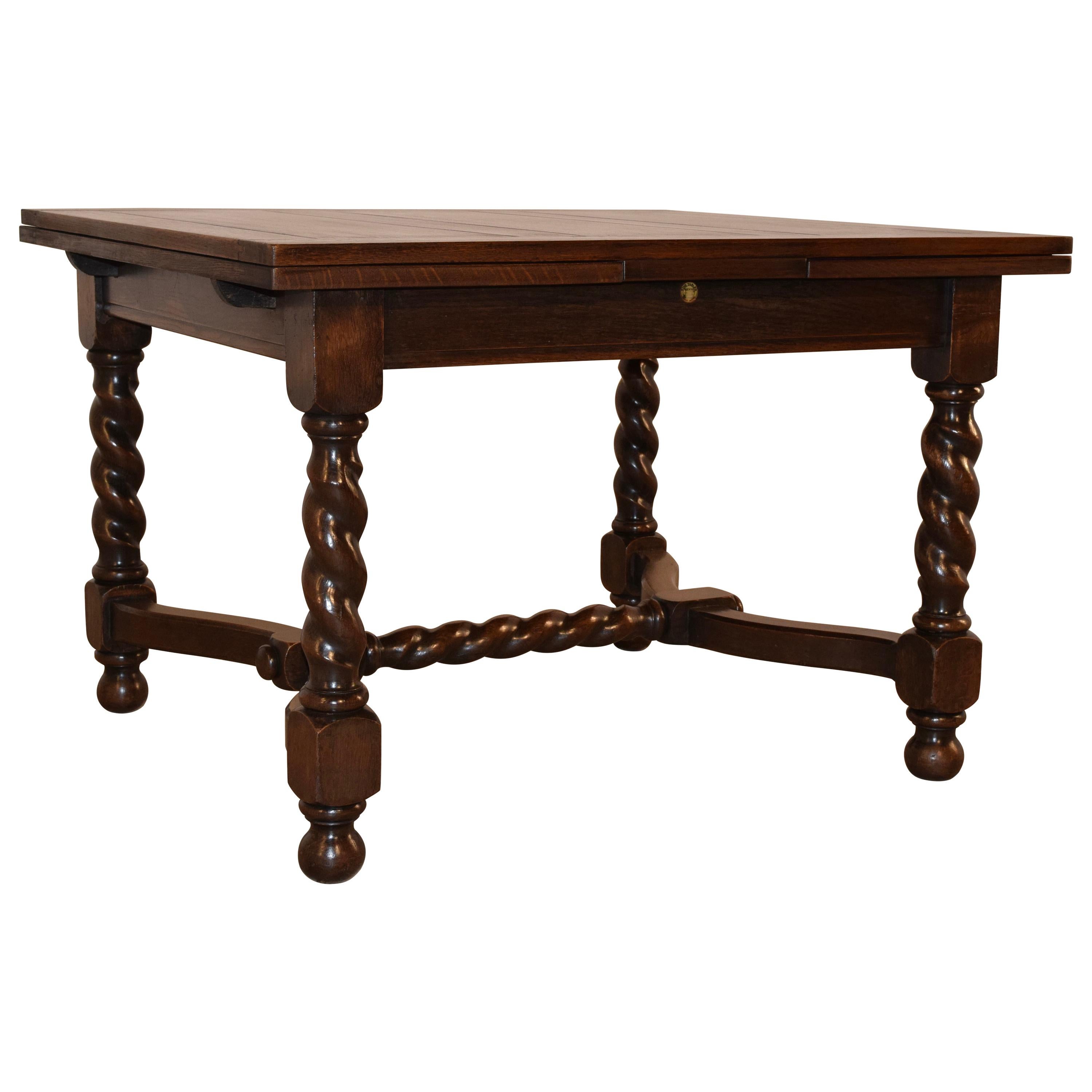 English Oak Table with Draw Leaves, circa 1900