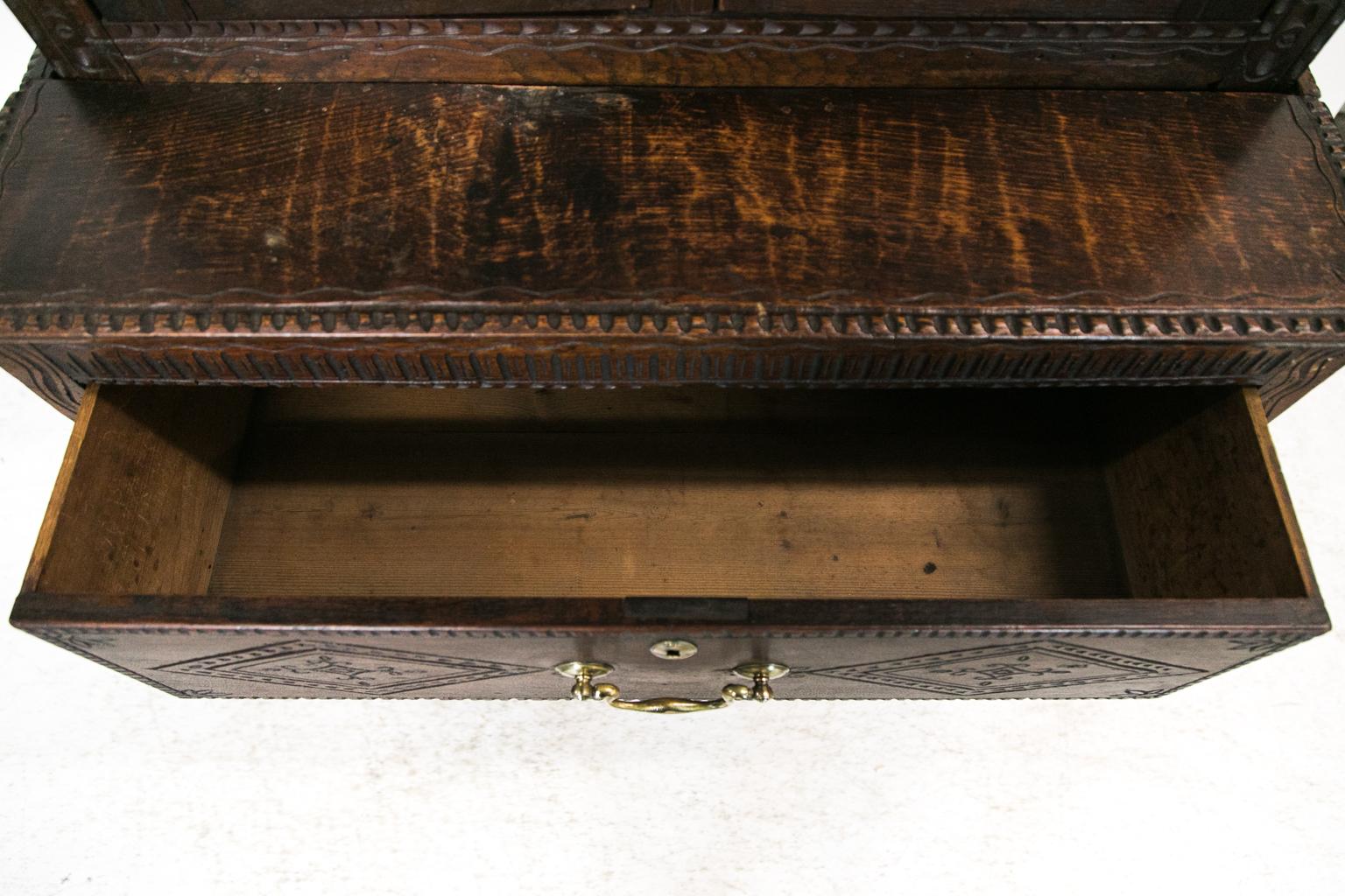 English Oak Three-Drawer Cupboard For Sale 1
