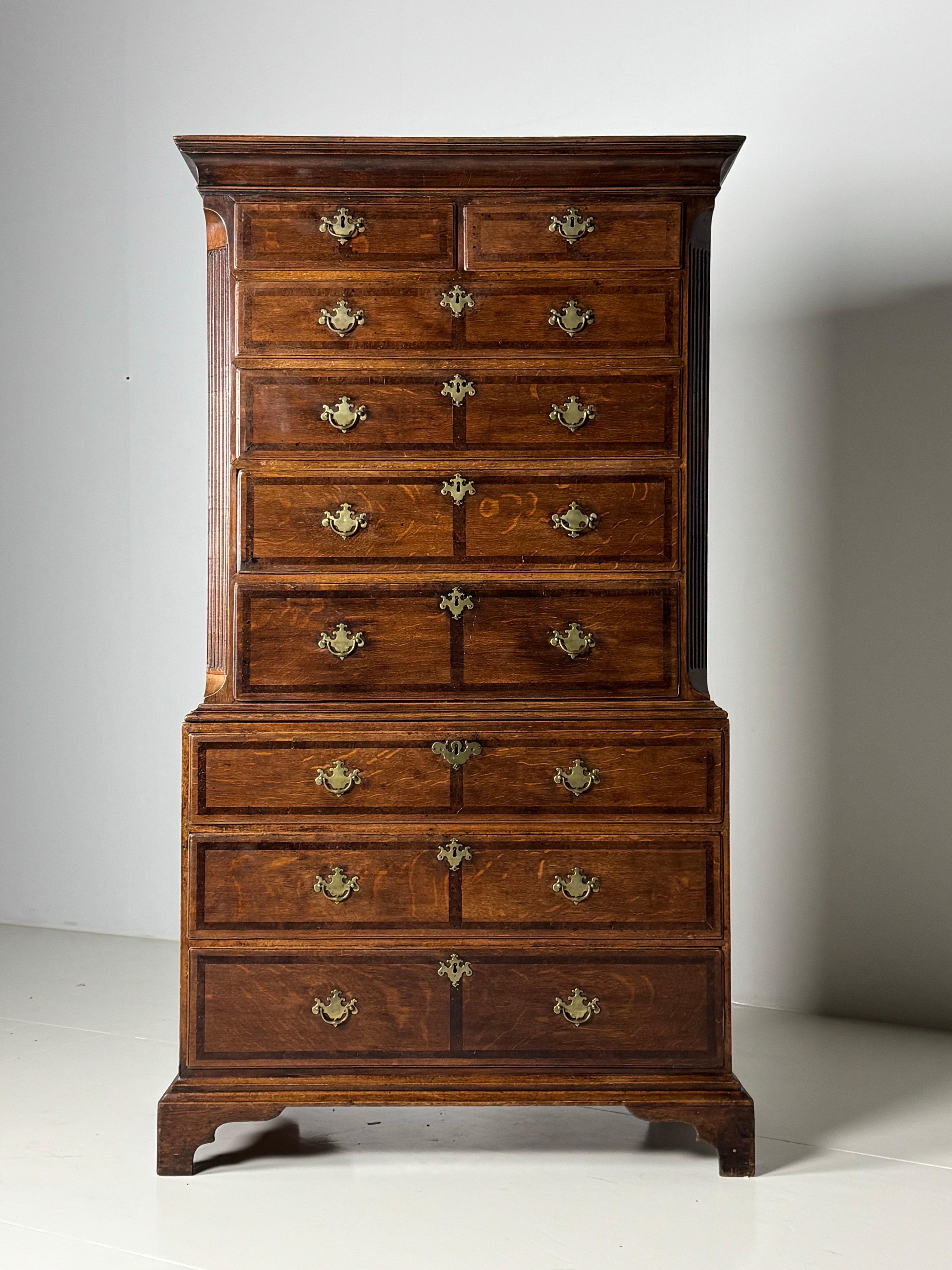 Quercia Tallboy inglese in legno di Oak del XIX secolo in vendita