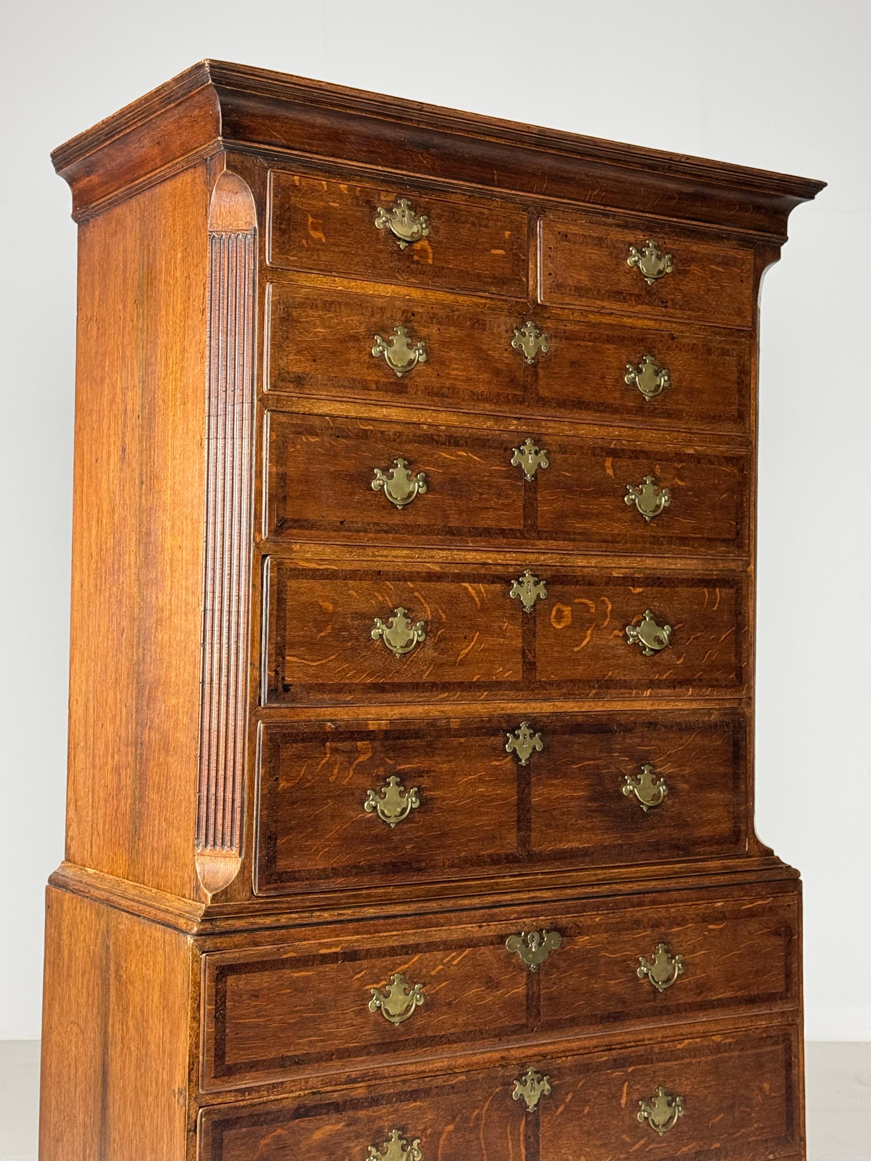 Tallboy inglese in legno di Oak del XIX secolo in vendita 4