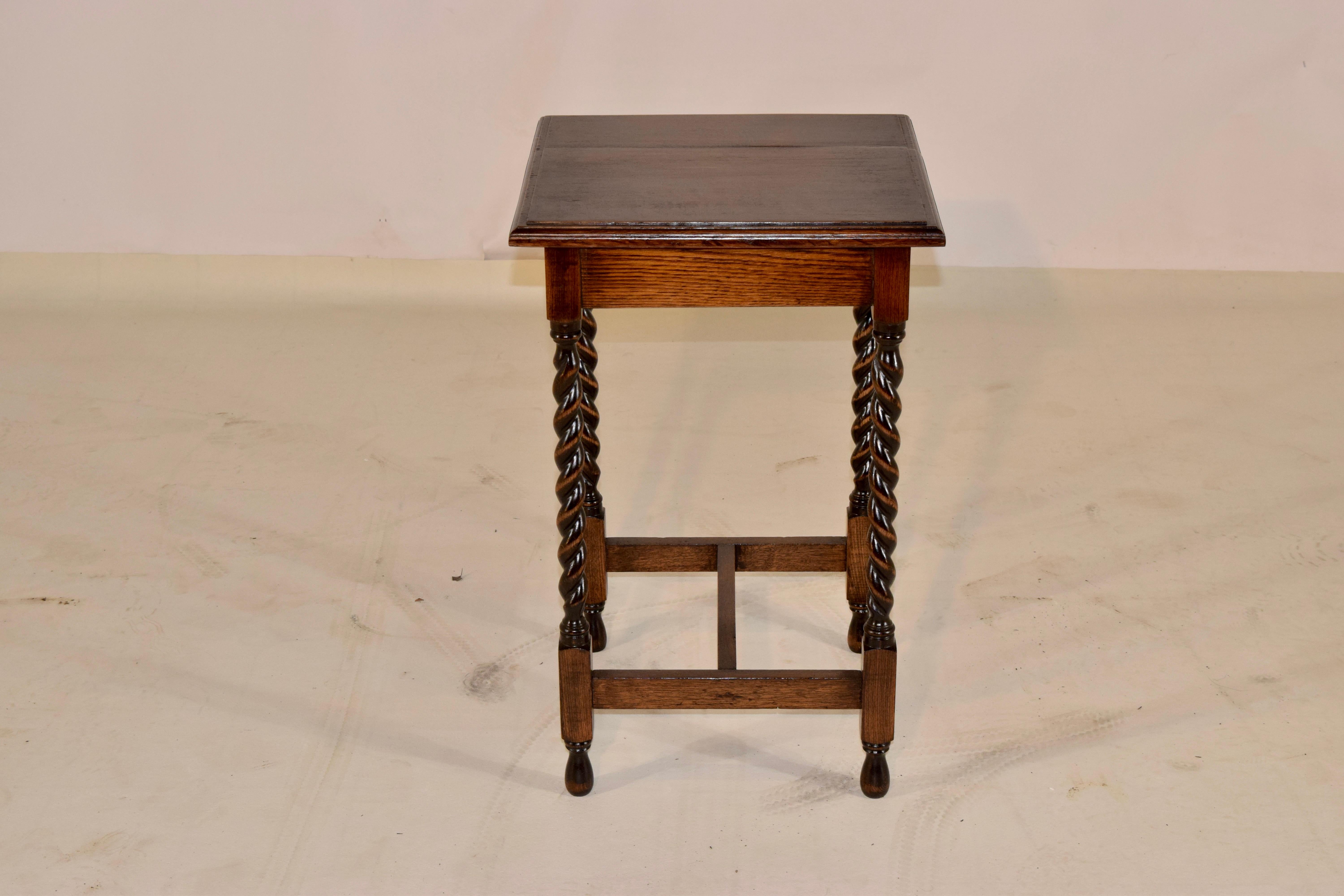 Édouardien Table d'appoint anglaise, datant d'environ 1900 en vente