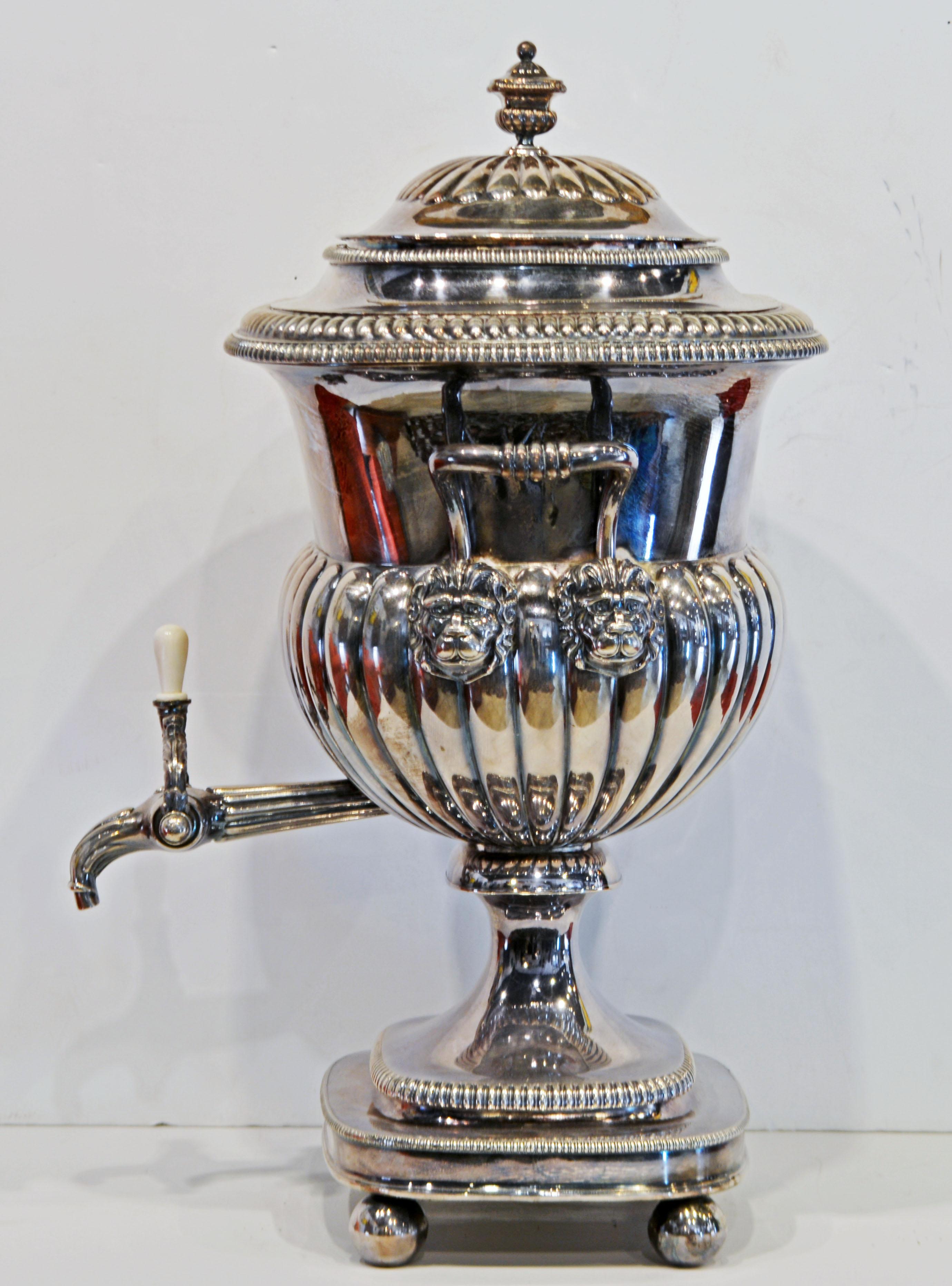 English Old Sheffield Large Silver on Copper Regency Tea Urn, 1820s In Good Condition In Ft. Lauderdale, FL