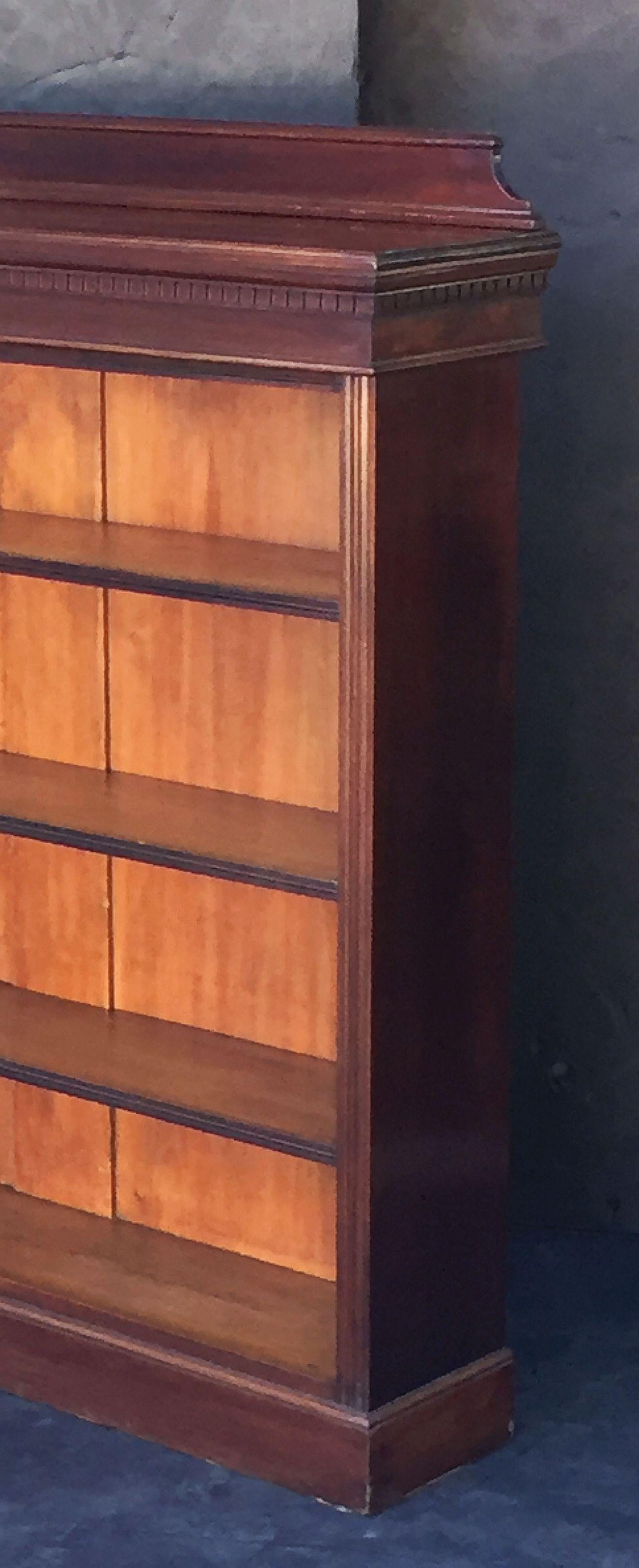 English Open Bookcase of Mahogany For Sale 2