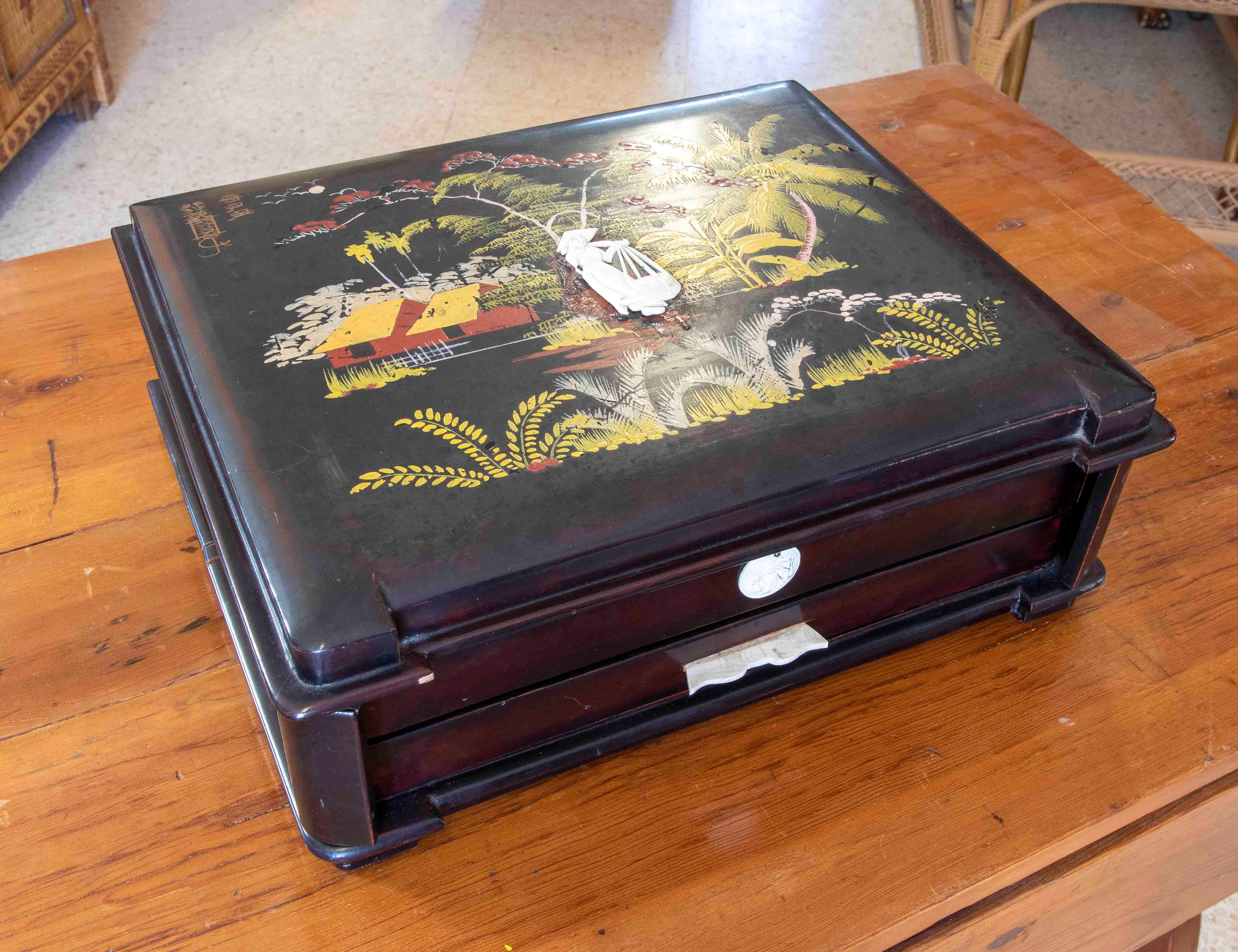 Hand-Painted English Oriental-Style Comb Storage Box with Mirror For Sale