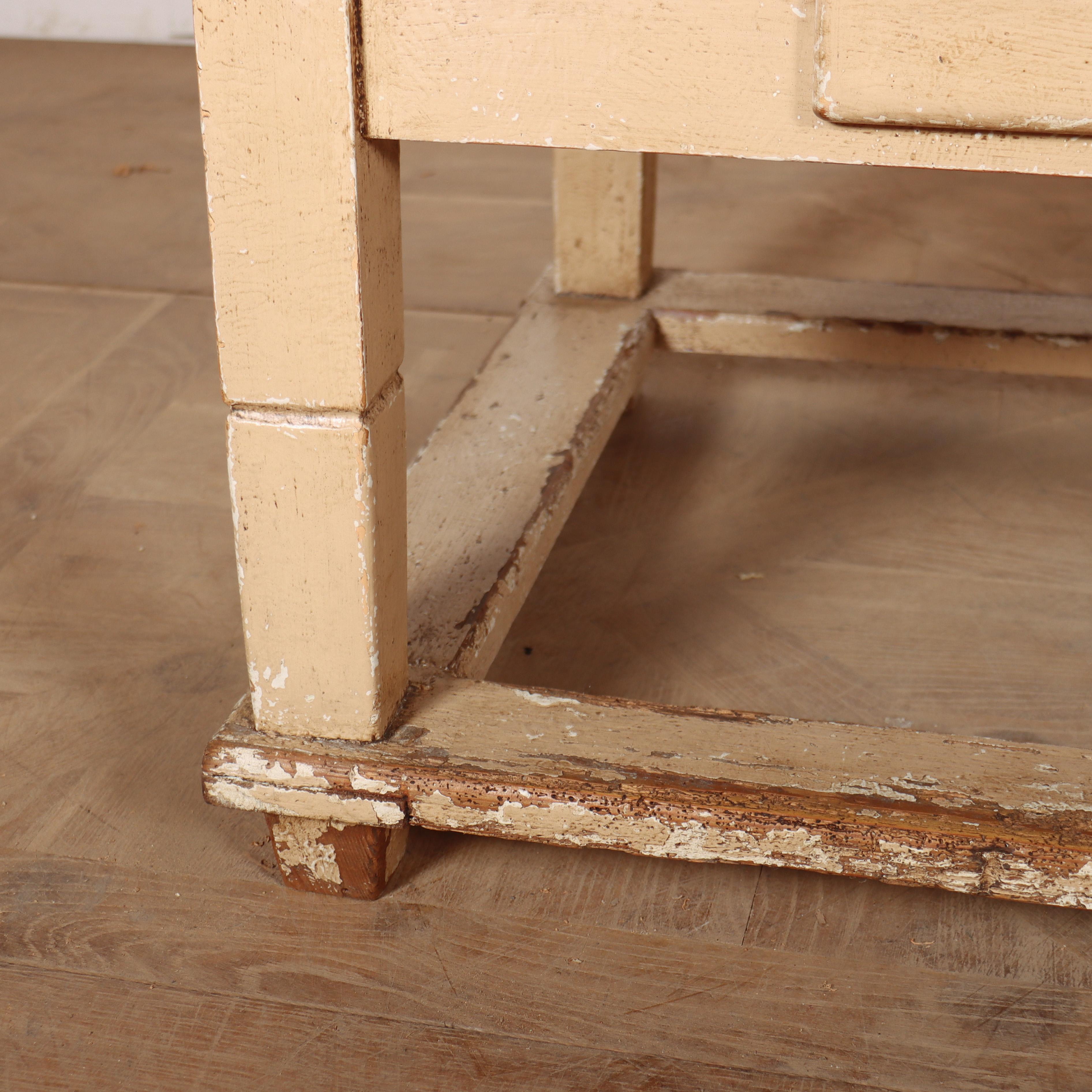 Victorien Table basse peinte originale anglaise en vente