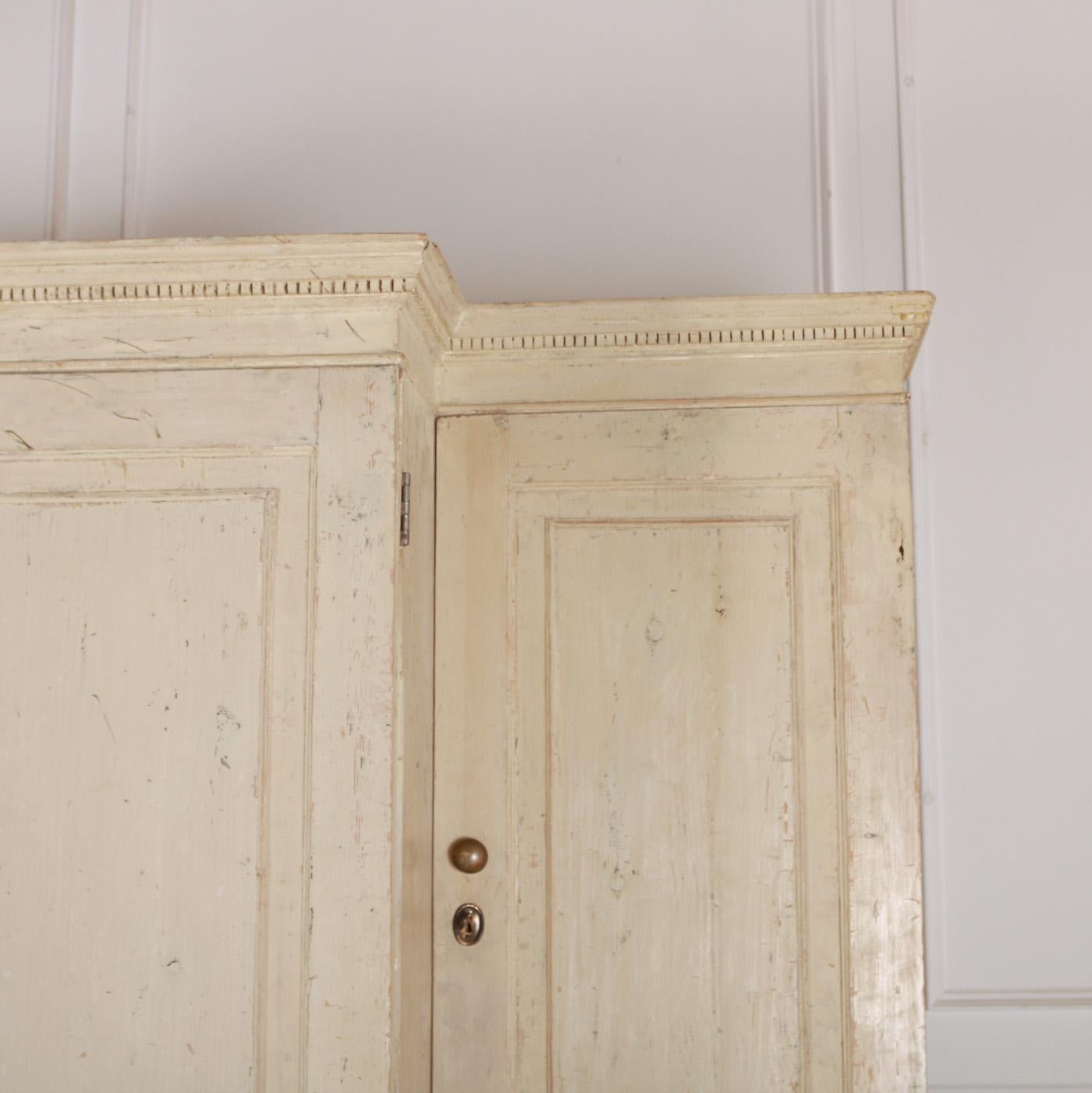 English Original Painted Housekeepers Cupboard In Good Condition For Sale In Leamington Spa, Warwickshire