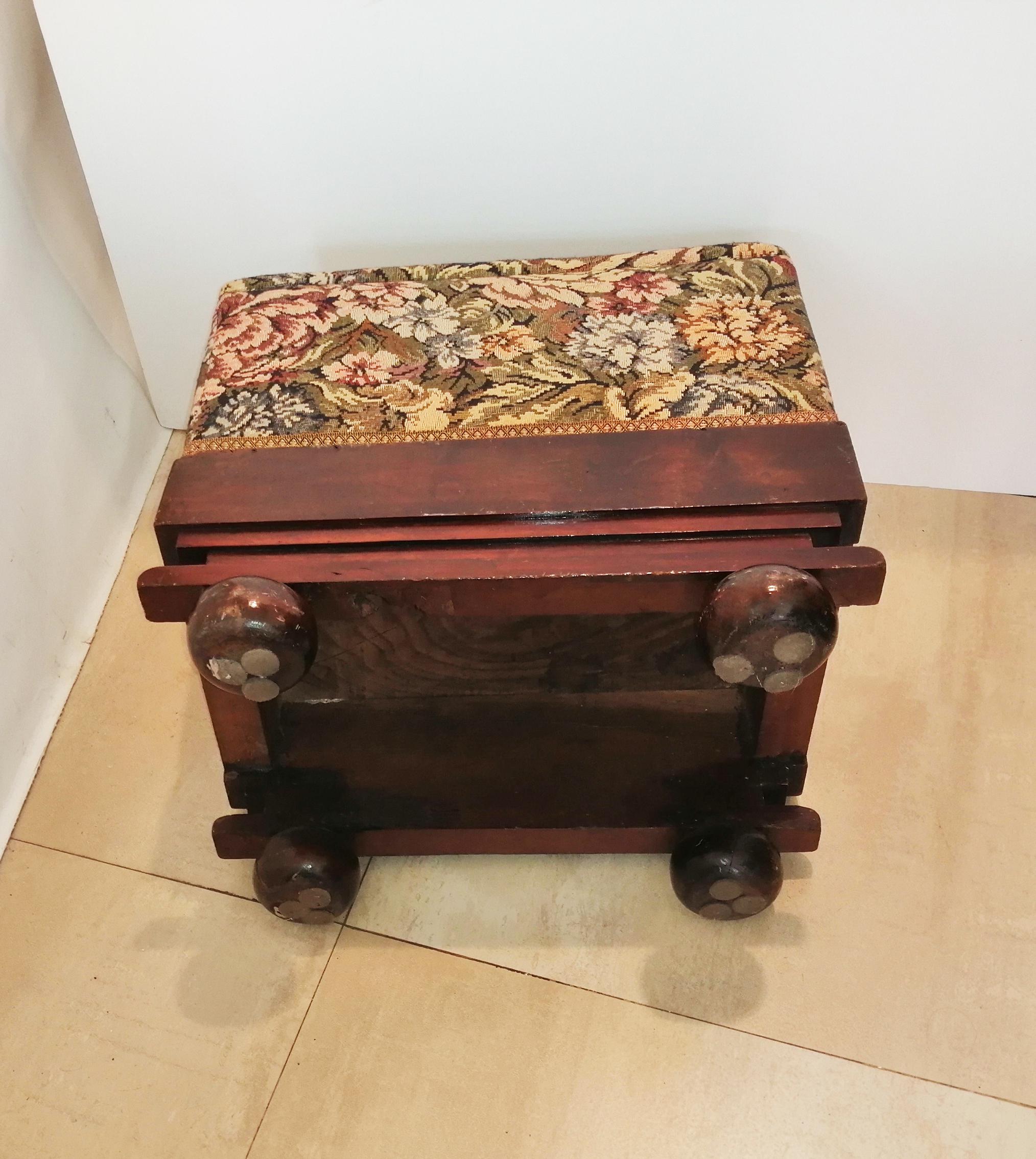 Taburete  o Otomana Art Decó Principios del Siglo XX Estilo Campestre Inglés en venta 2