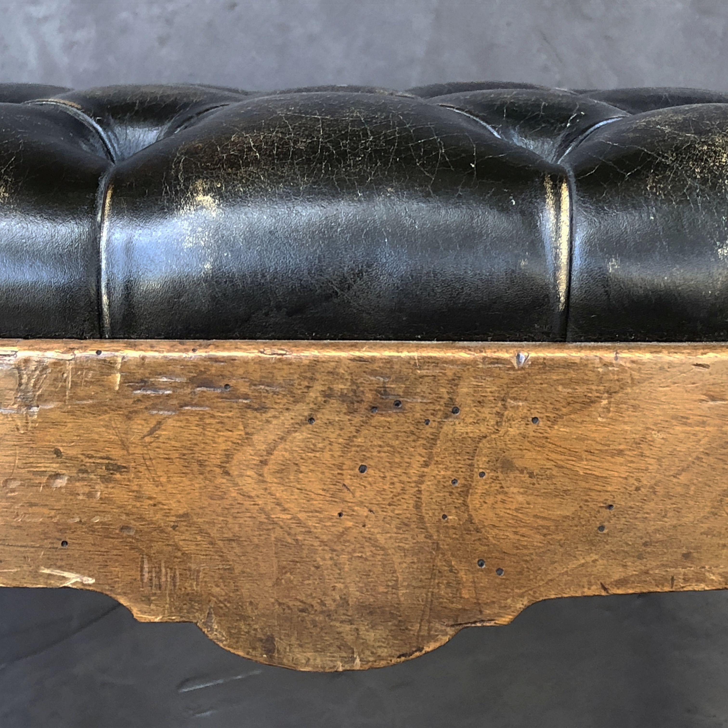 English Ottoman Stool of Tufted Leather on Walnut Cabriole Legs 7