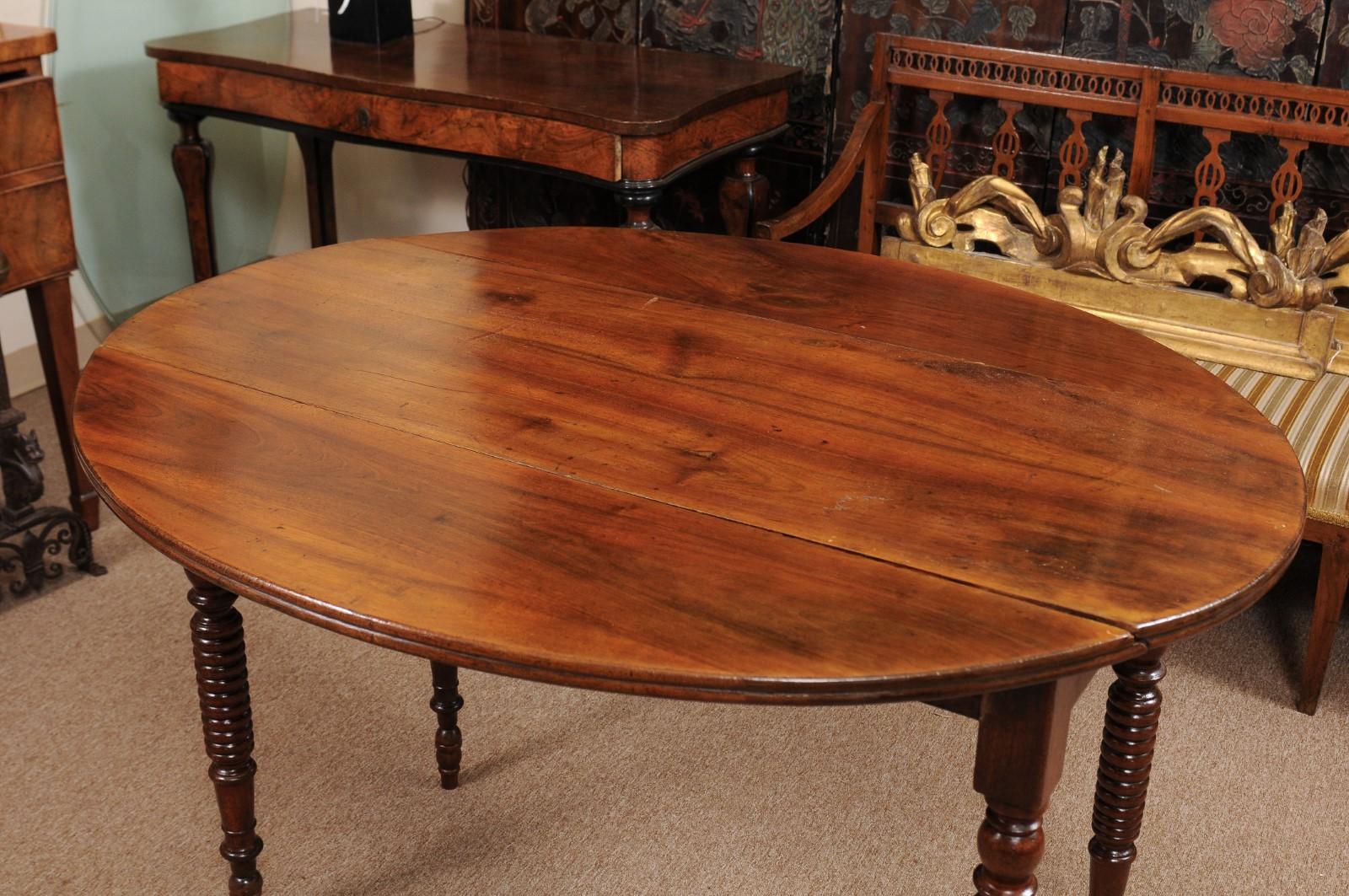 English Oval Drop Leaf Bobbin Turned Breakfast Table, Mid-19th Century 1