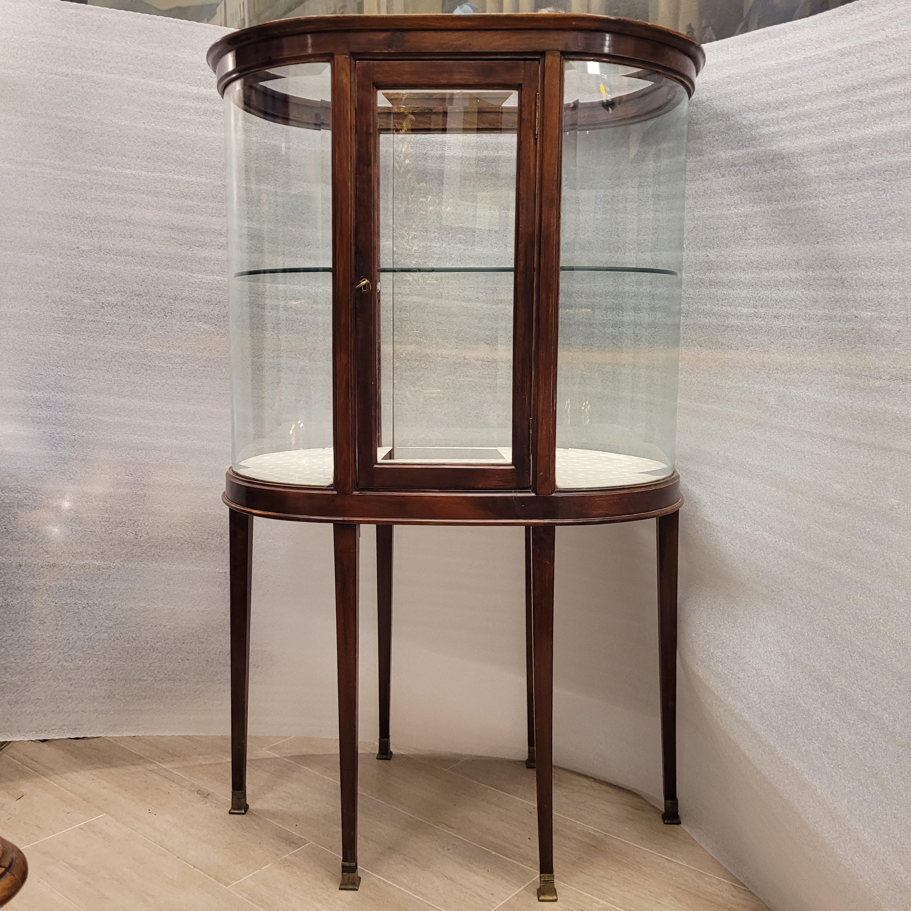 Vitrina Eduardina ovalada inglesa  vitrina de cristal de madera en venta 4