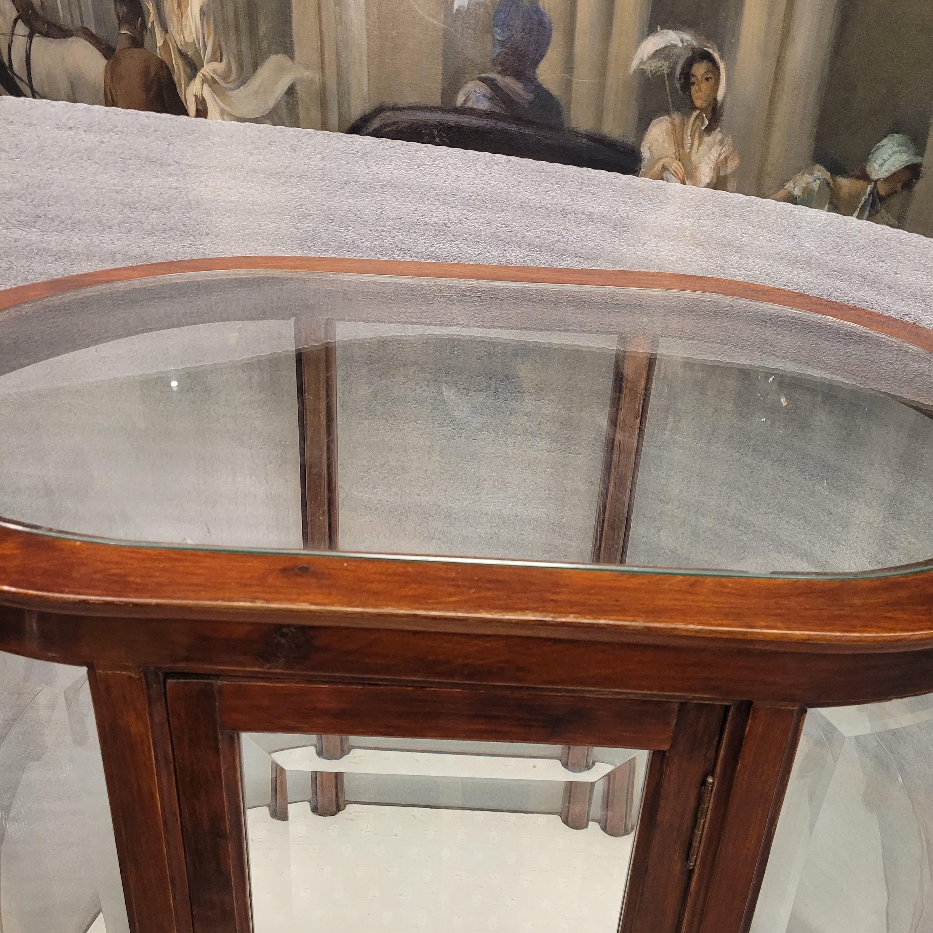 Vitrina Eduardina ovalada inglesa  vitrina de cristal de madera en venta 7