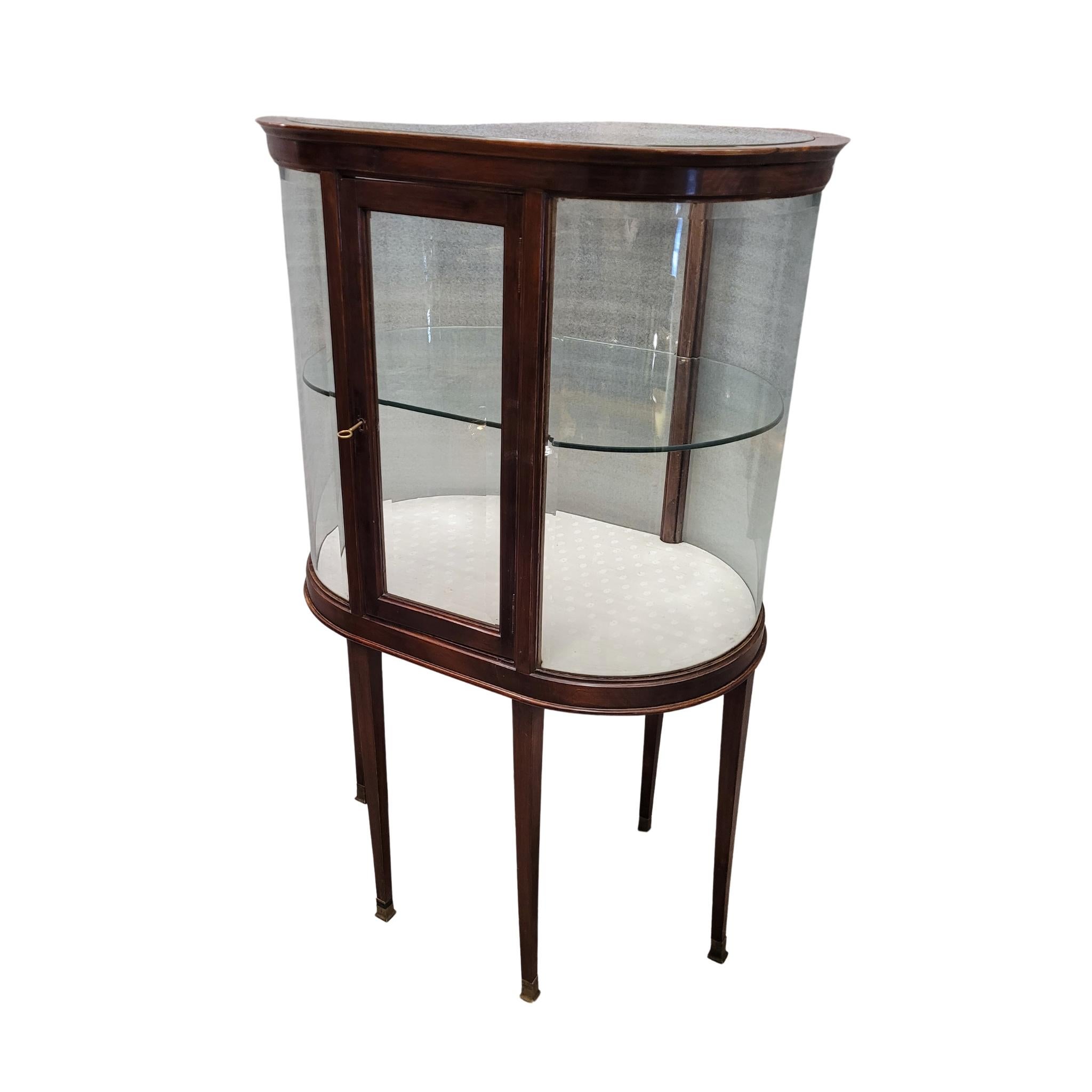 Vitrina Eduardina ovalada inglesa  vitrina de cristal de madera Eduardiano en venta