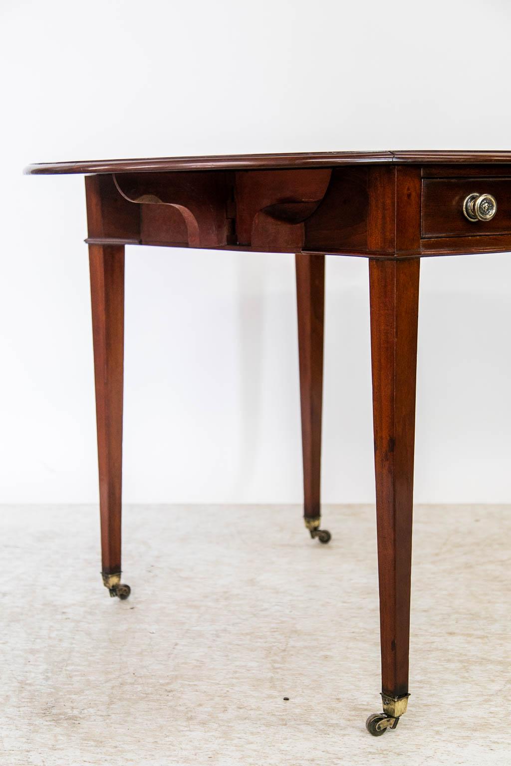 English Oval Mahogany Pembroke Table For Sale 5