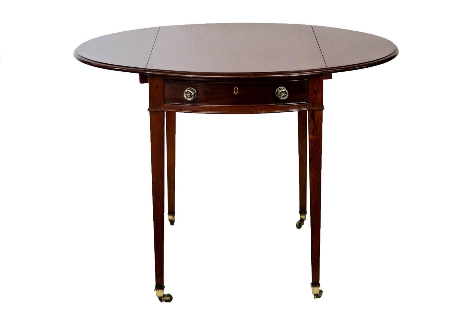 English Oval Mahogany Pembroke Table For Sale 3