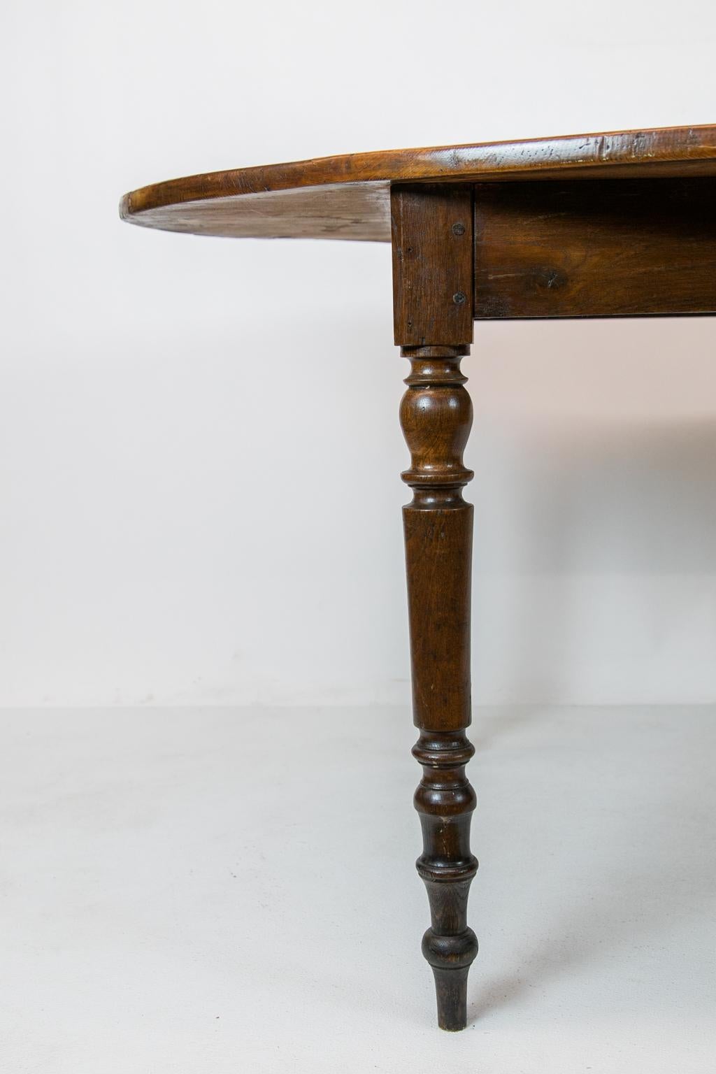 English Oval Pine Kitchen Table at 1stDibs | oval pine table, oval pine ...
