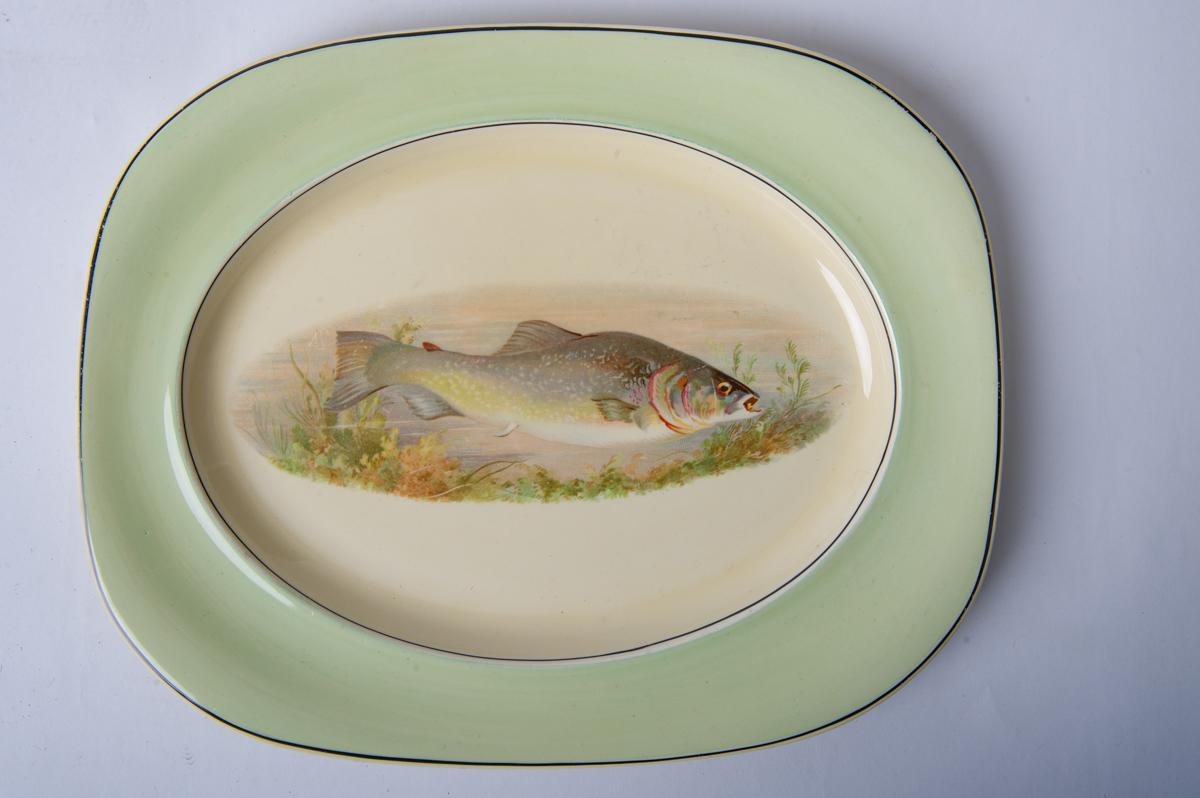 Art Deco English Oval Plates with Fish For Sale