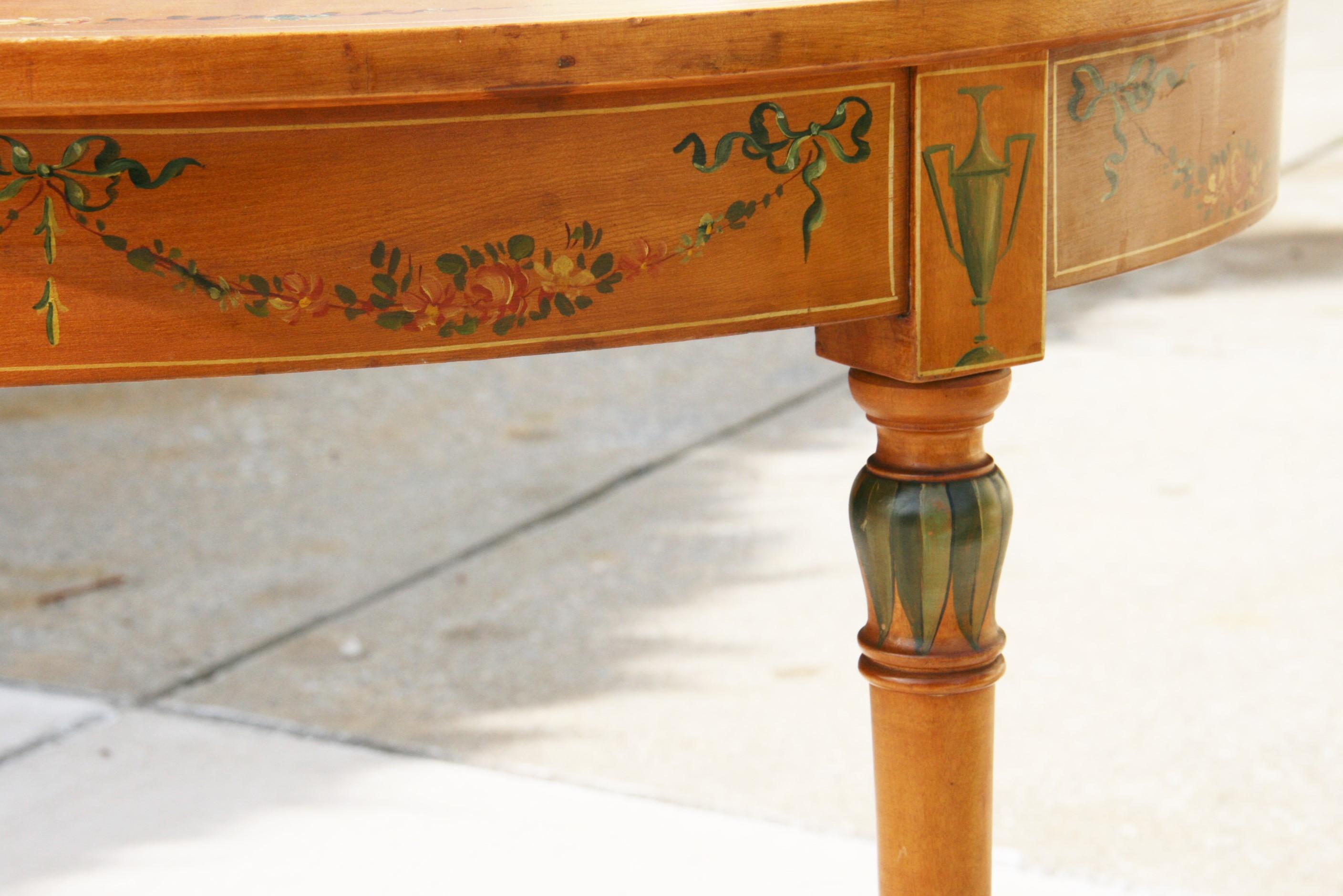 English Oval Solid Tiger Maple Library Table /Desk with Hand Painted Details In Good Condition In Douglas Manor, NY