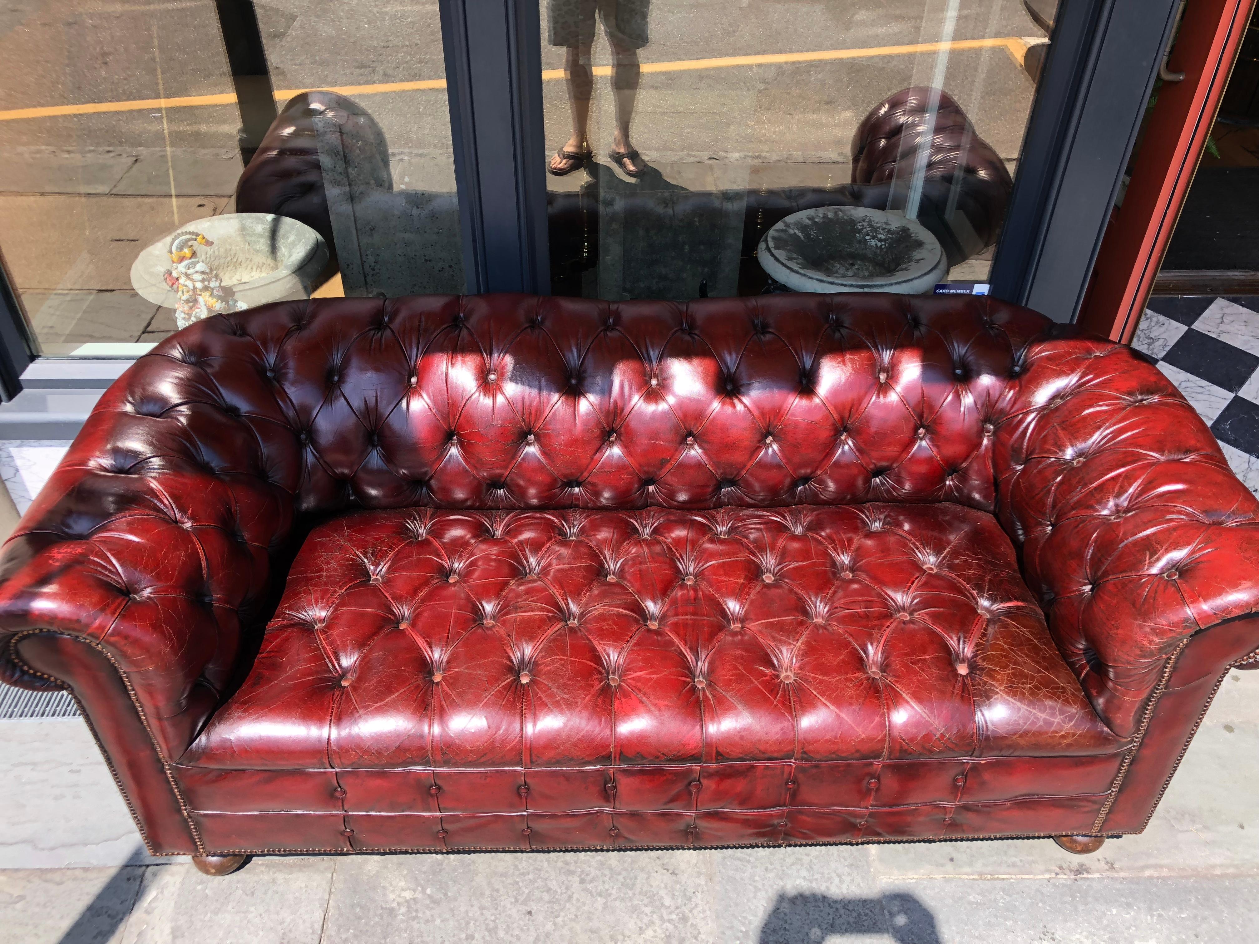 English Oxblood Leather Tufted Chesterfield Sofa In Good Condition In Charleston, SC