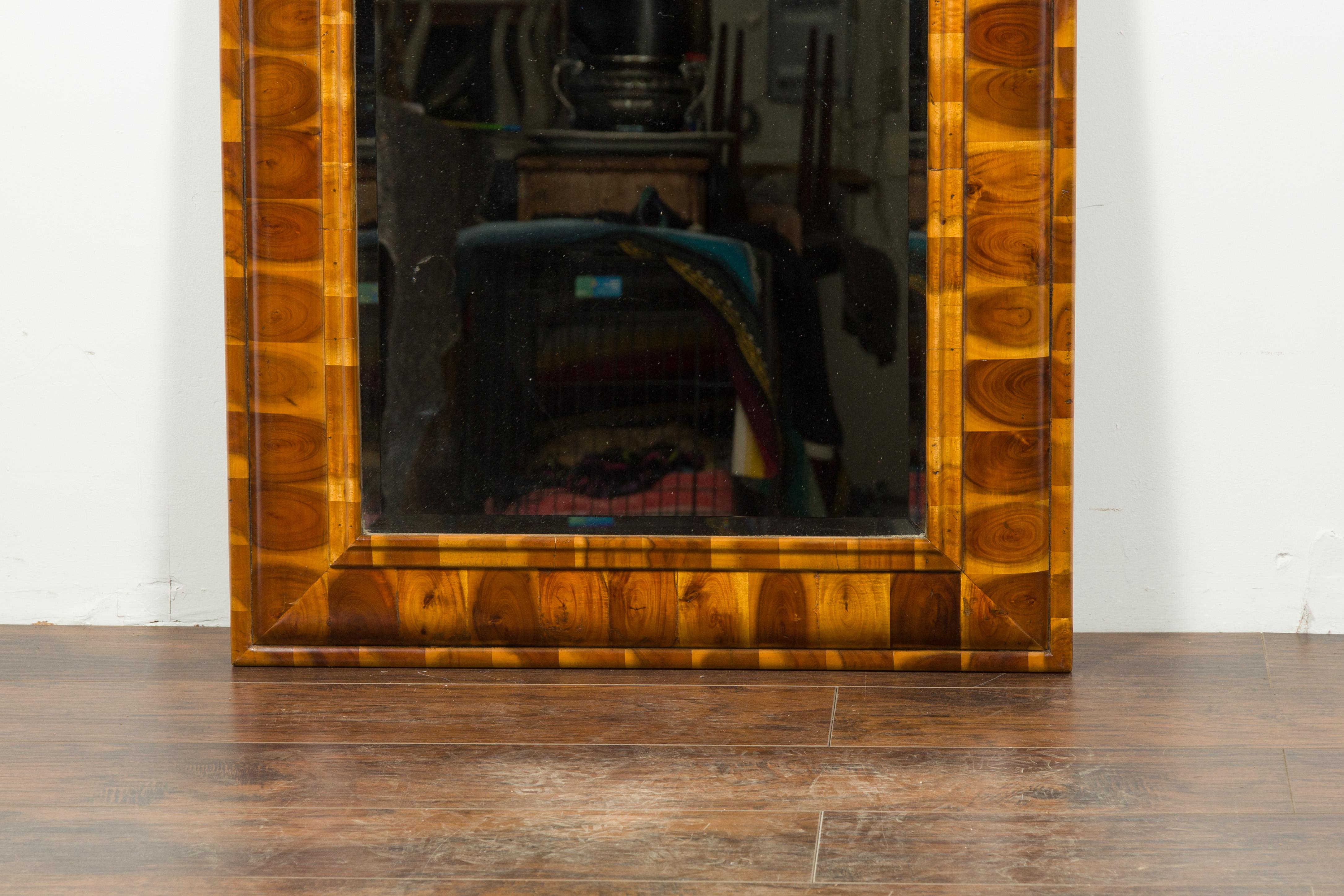 English Oyster Veneer Wooden Mirror from the 20th Century, with Clear Plate 2