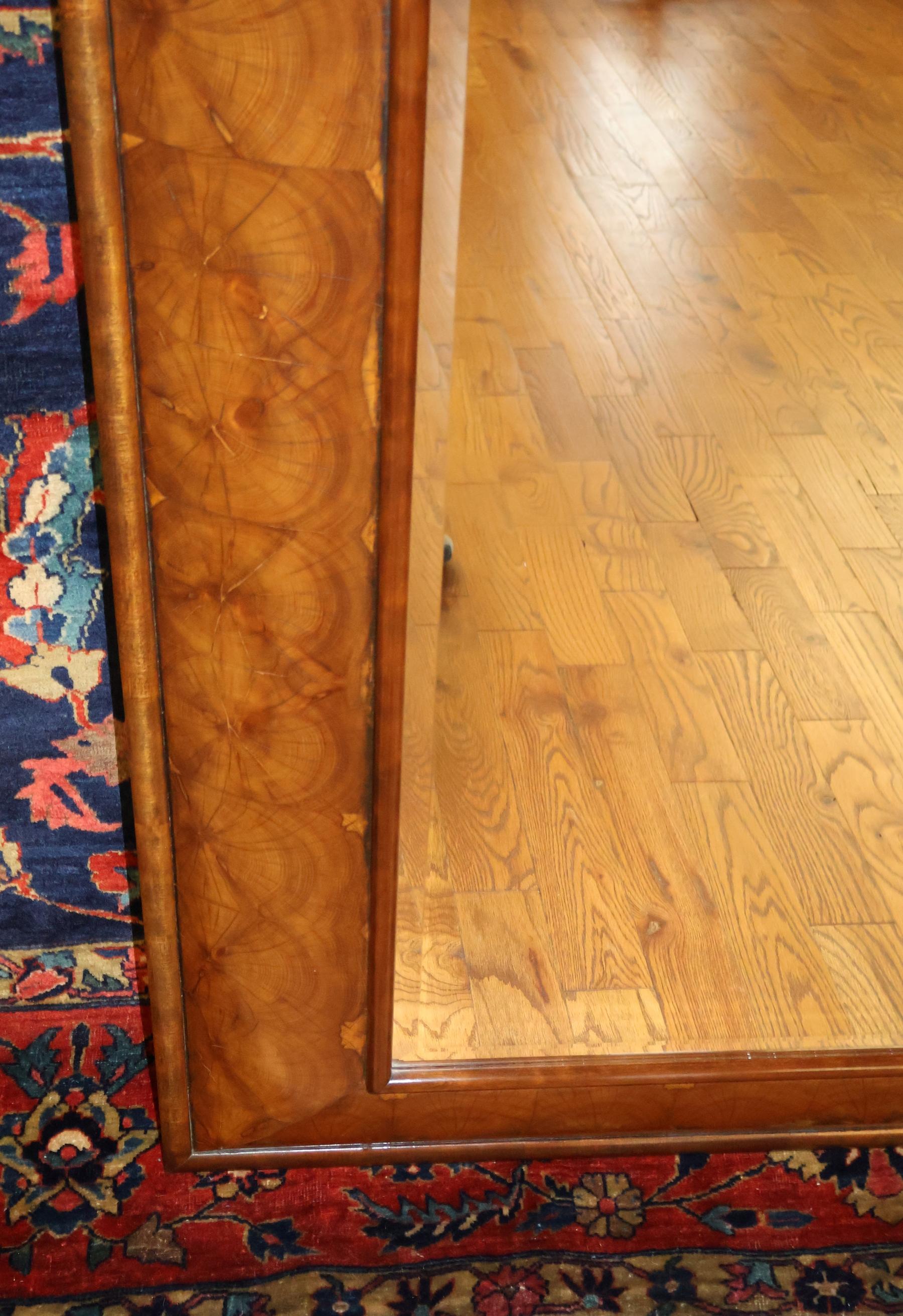 Specchio da parete Oyster Wood tradizionale 42 X 48 in vendita 2