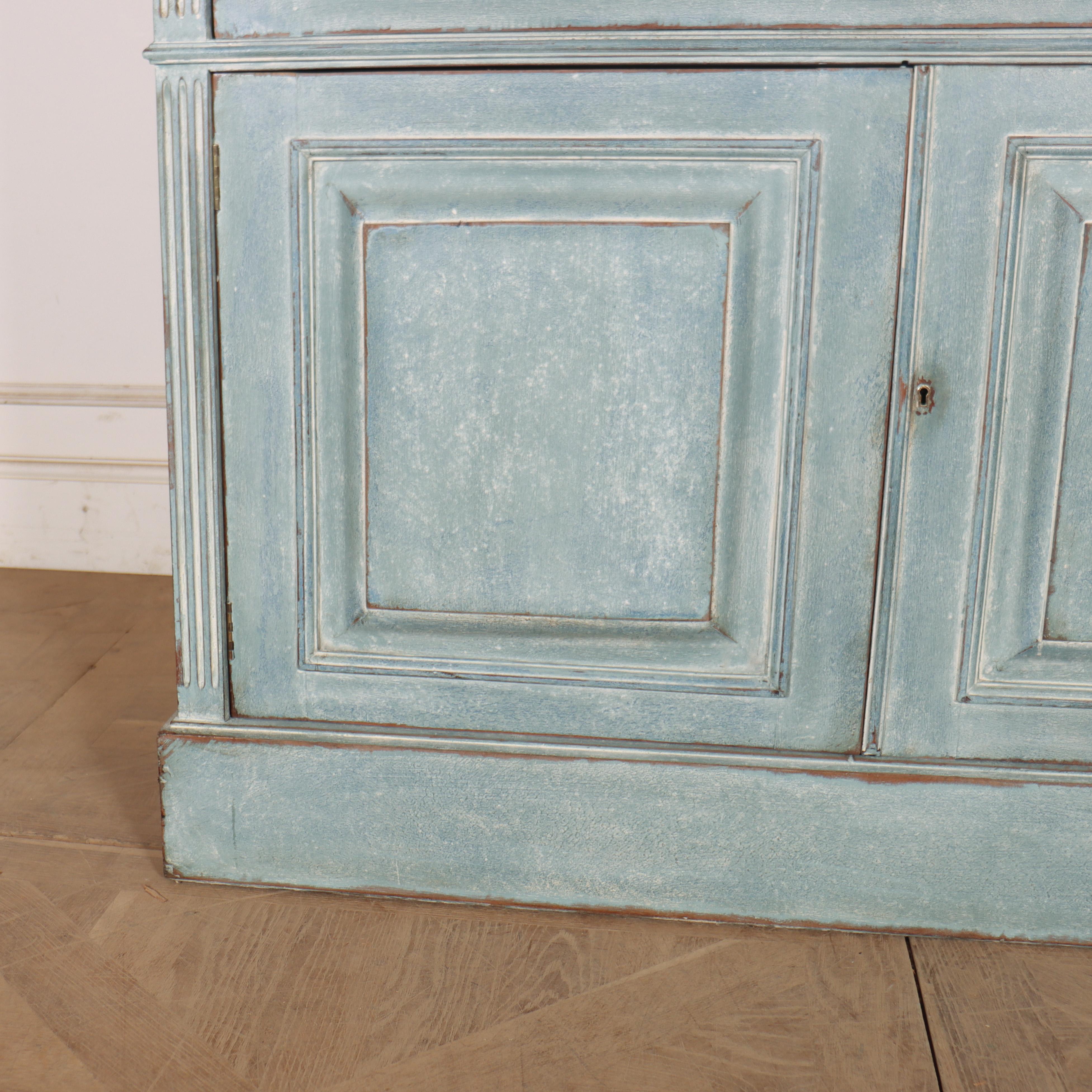 Secretaire de librería pintado a la inglesa siglo XX en venta
