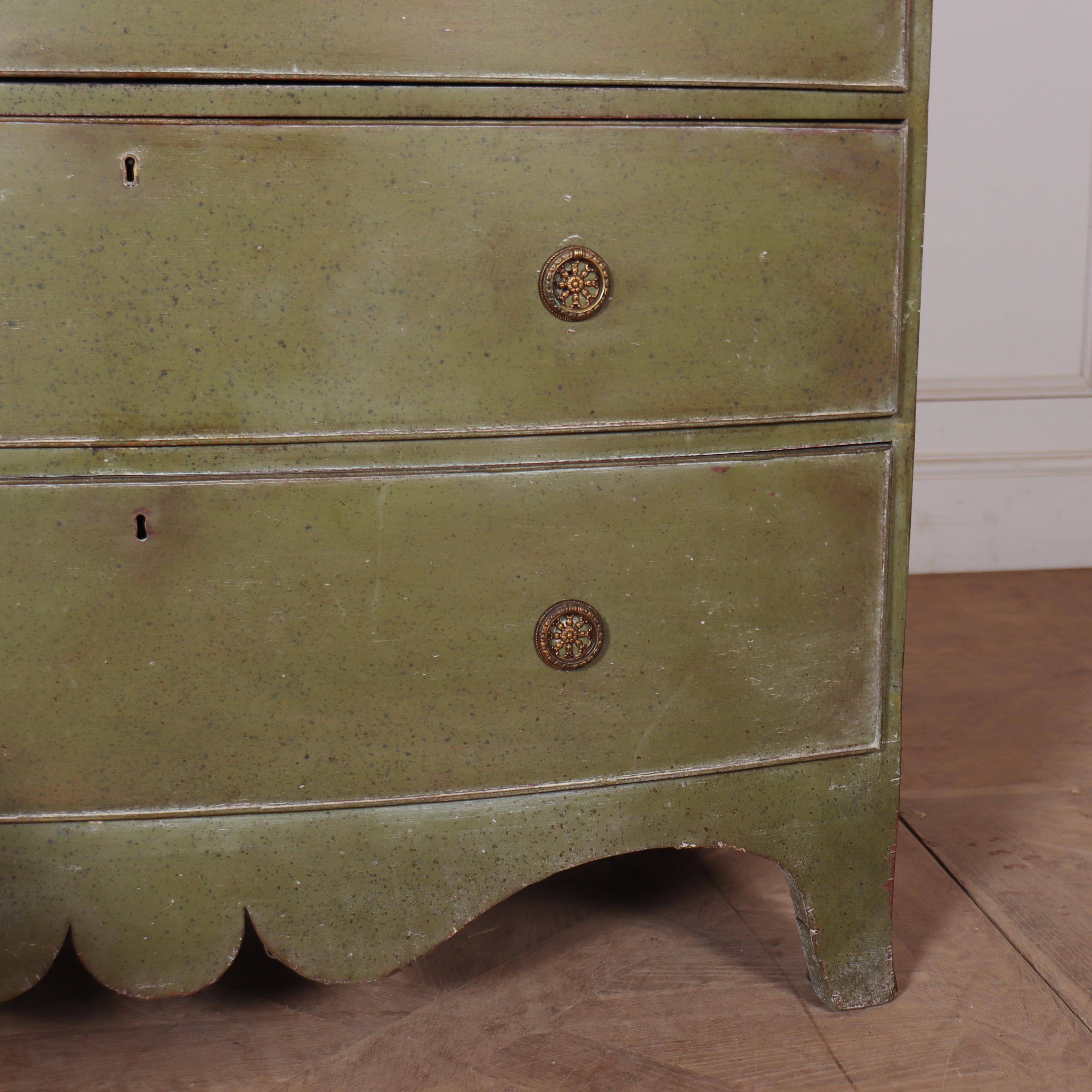 English Painted Bowfront Chest of Drawers In Good Condition For Sale In Leamington Spa, Warwickshire