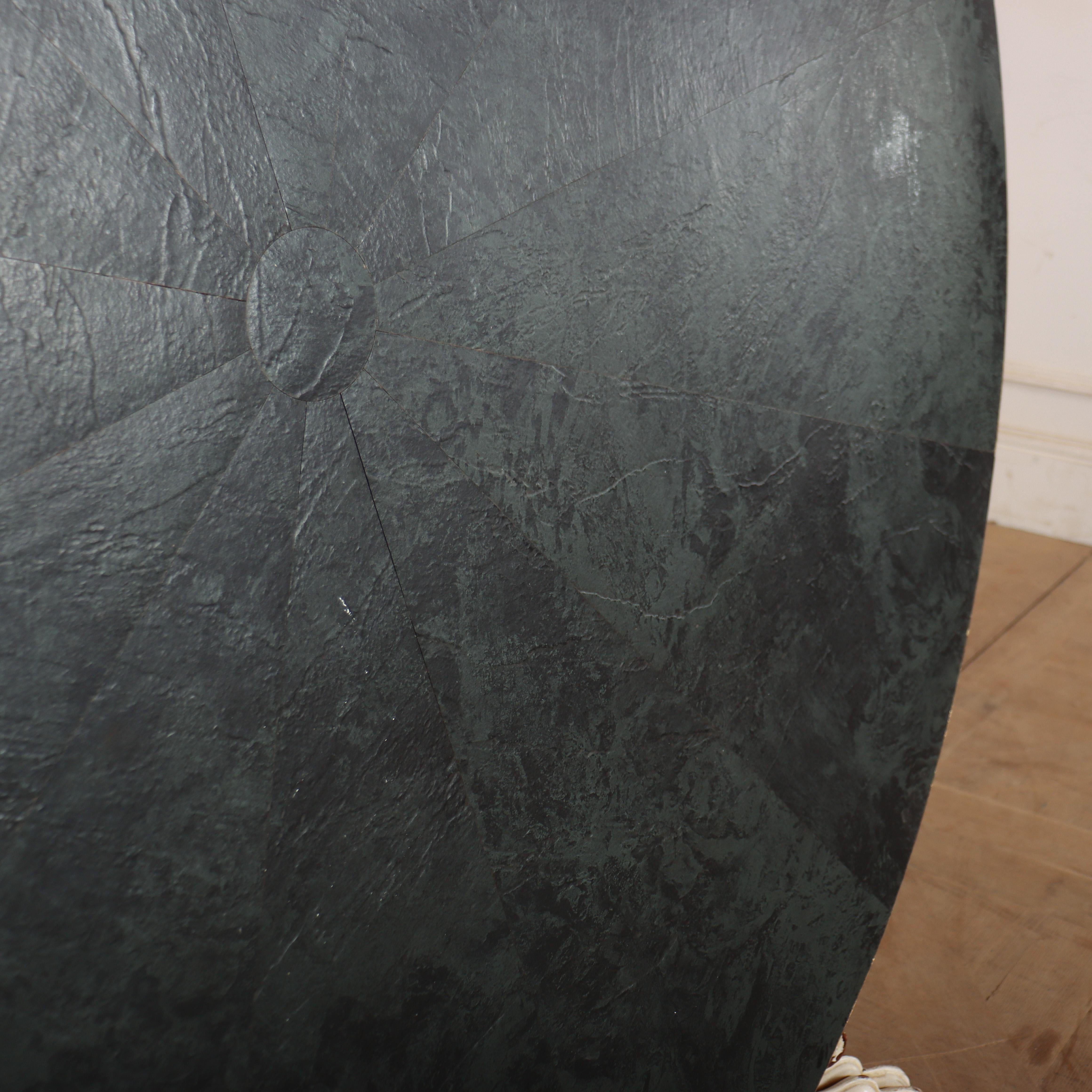 Laiton Table de petit déjeuner anglaise peinte en vente