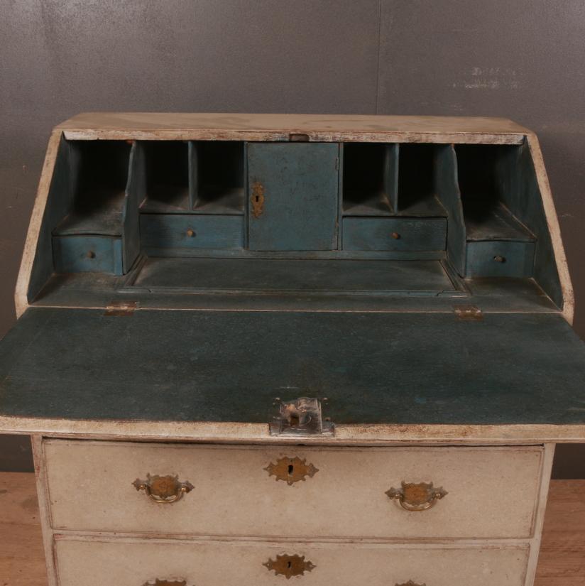 English Painted Bureau In Good Condition In Leamington Spa, Warwickshire