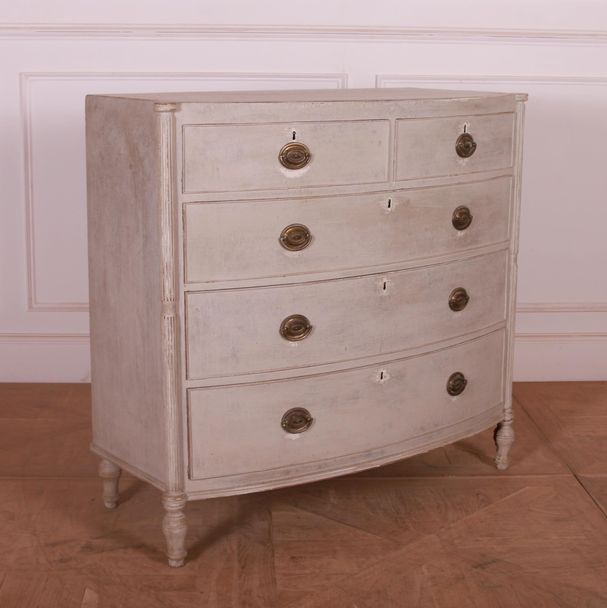 Good early 19th century English painted pine bowfronted chest of drawers. 1830.

Dimensions
44 inches (112 cms) Wide
20 inches (51 cms) Deep
40.5 inches (103 cms) High.

     