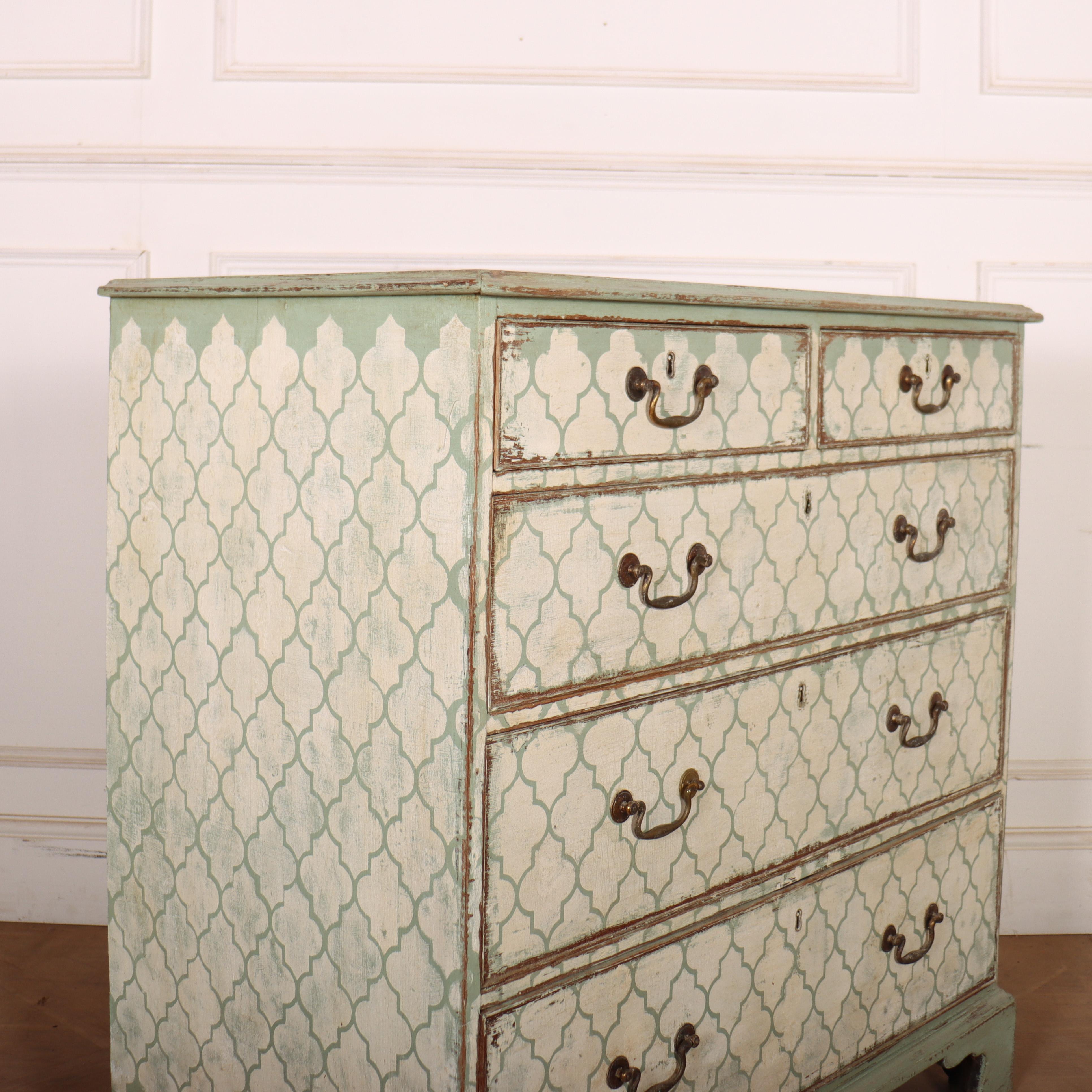 English Painted Chest of Drawers For Sale 1