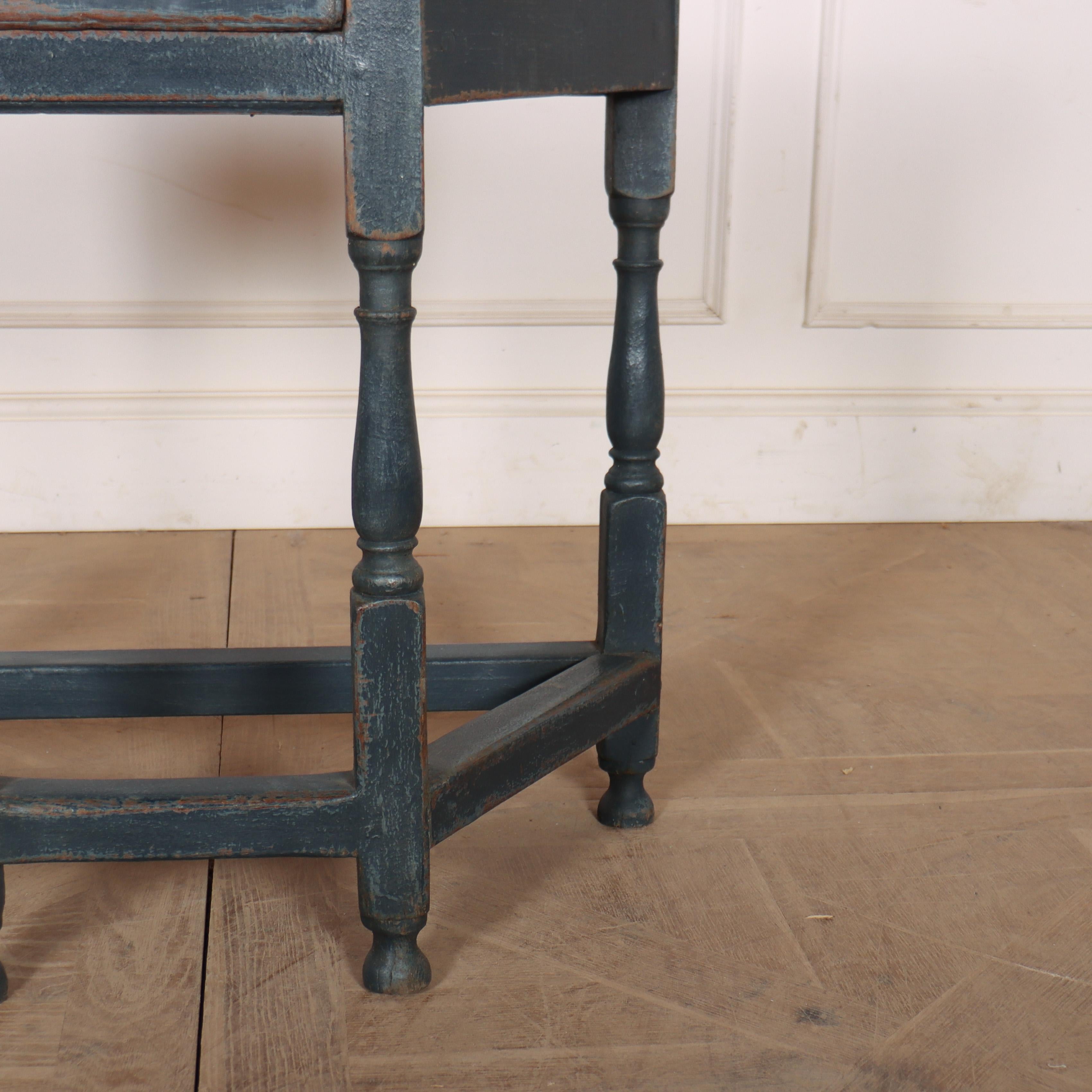 Small English painted oak demi-lune console table made from 18th century components. 1920.


Code: 9084

Dimensions:
W: 35