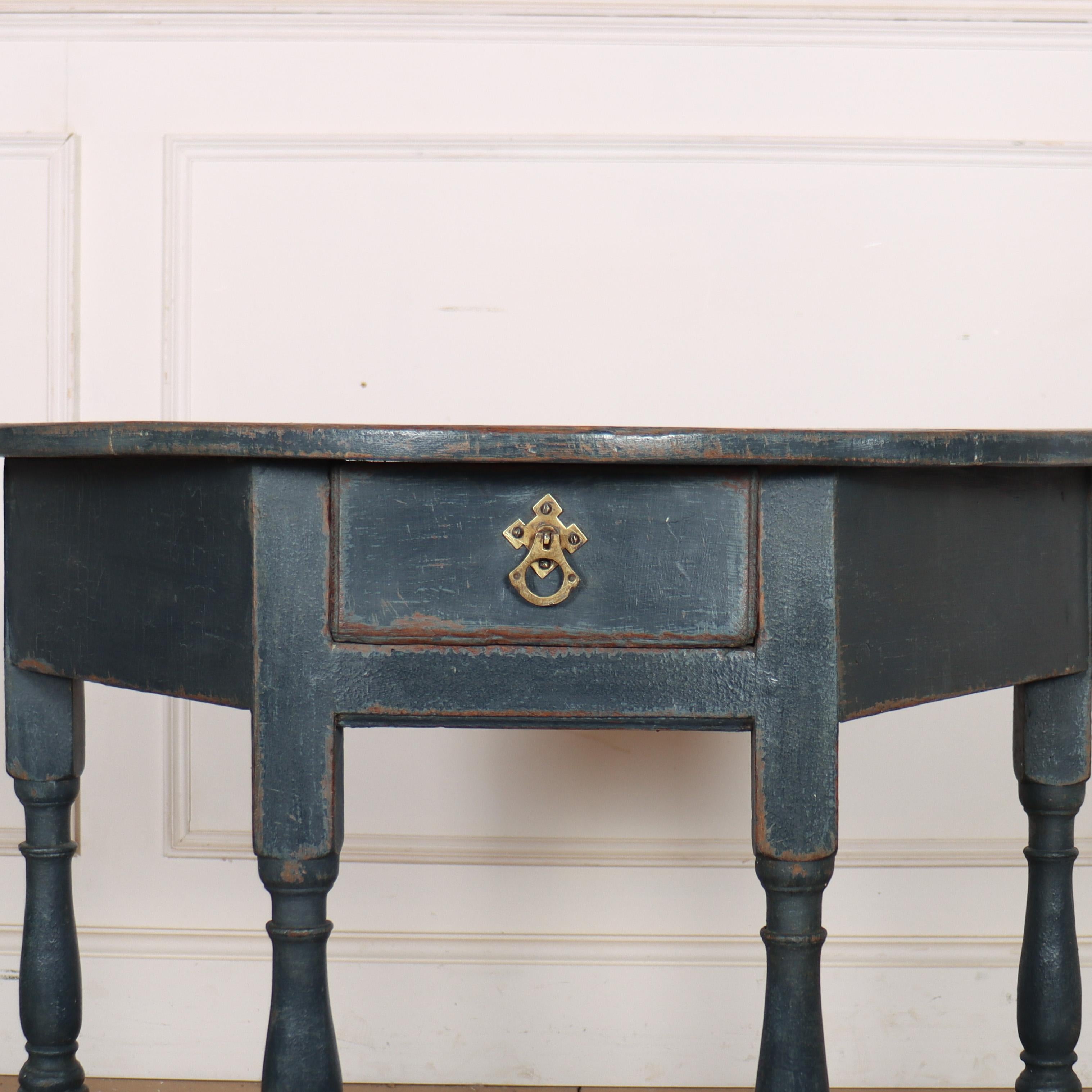 English Painted Demi-lune Console Table In Good Condition For Sale In Leamington Spa, Warwickshire