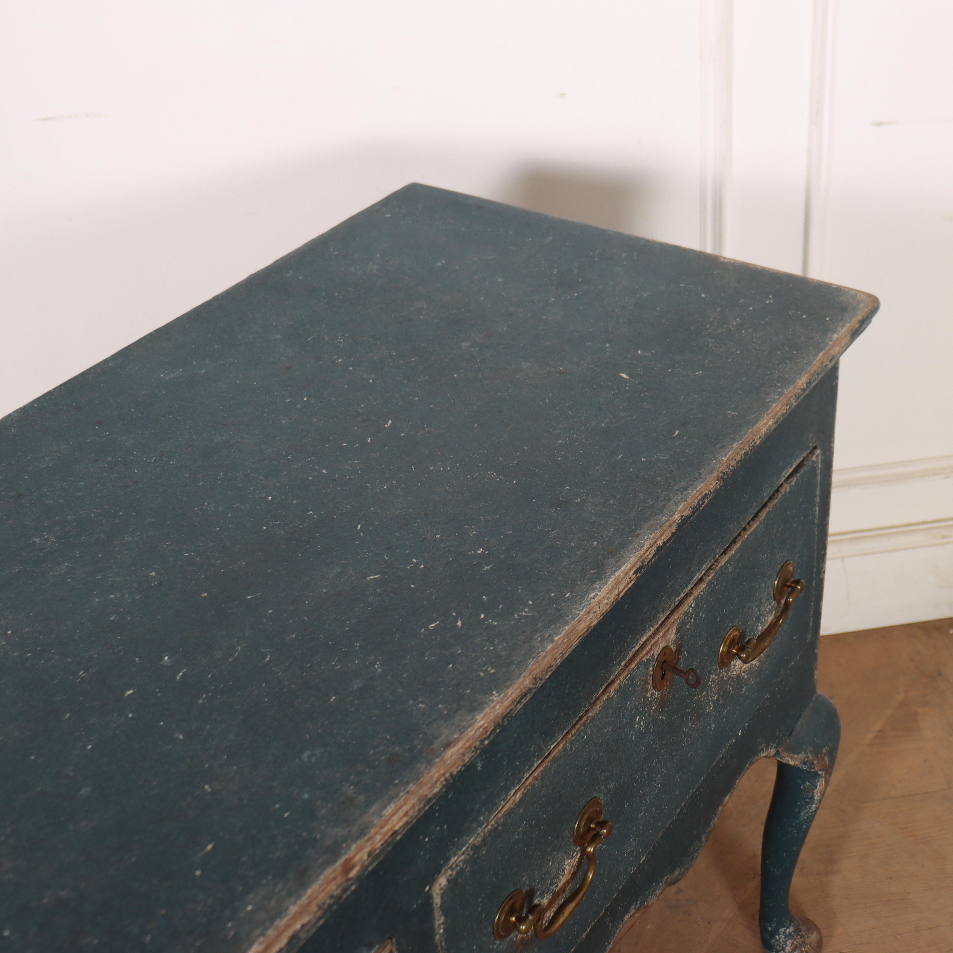 Base de commode peinte anglaise en vente 5