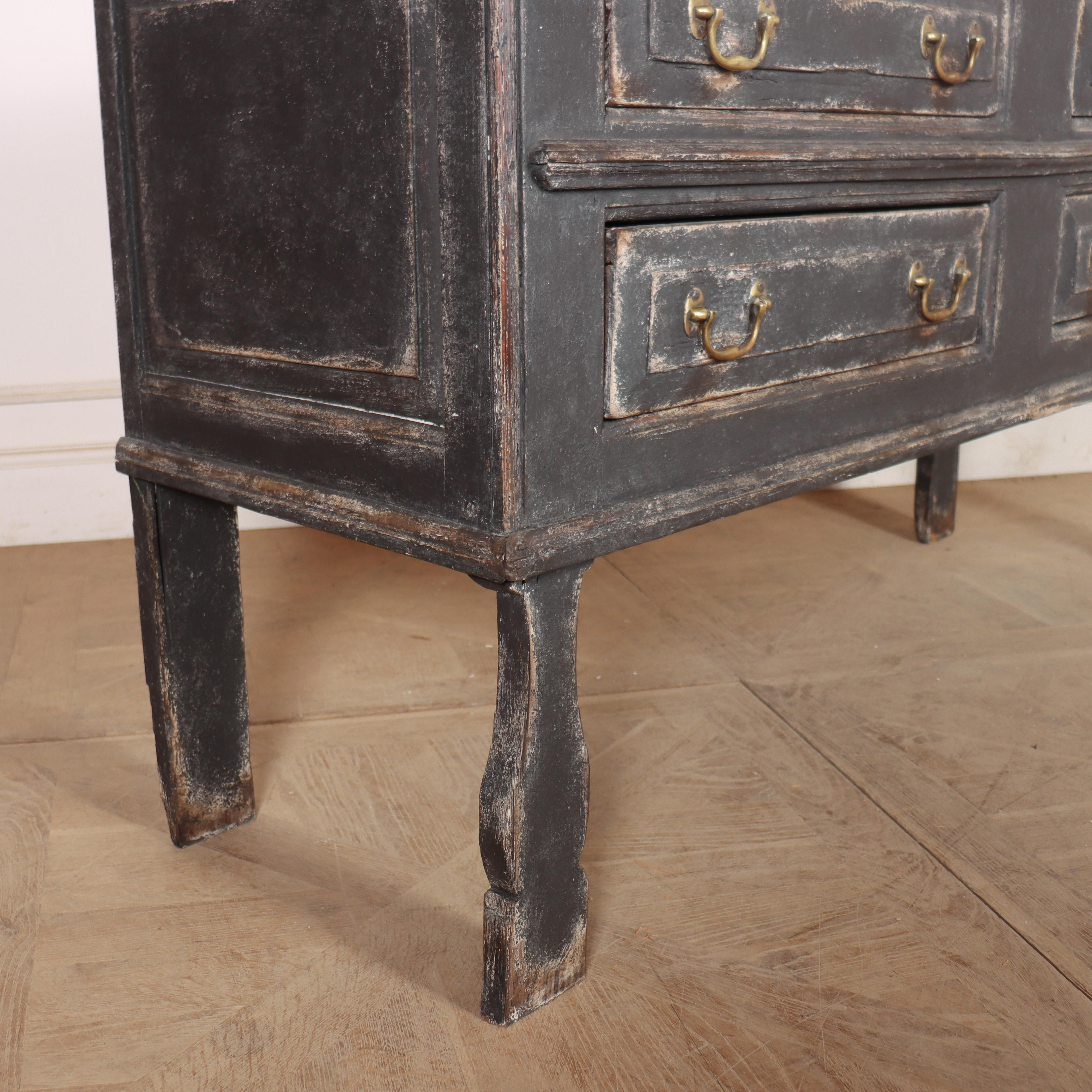 Base de commode peinte anglaise en vente 5