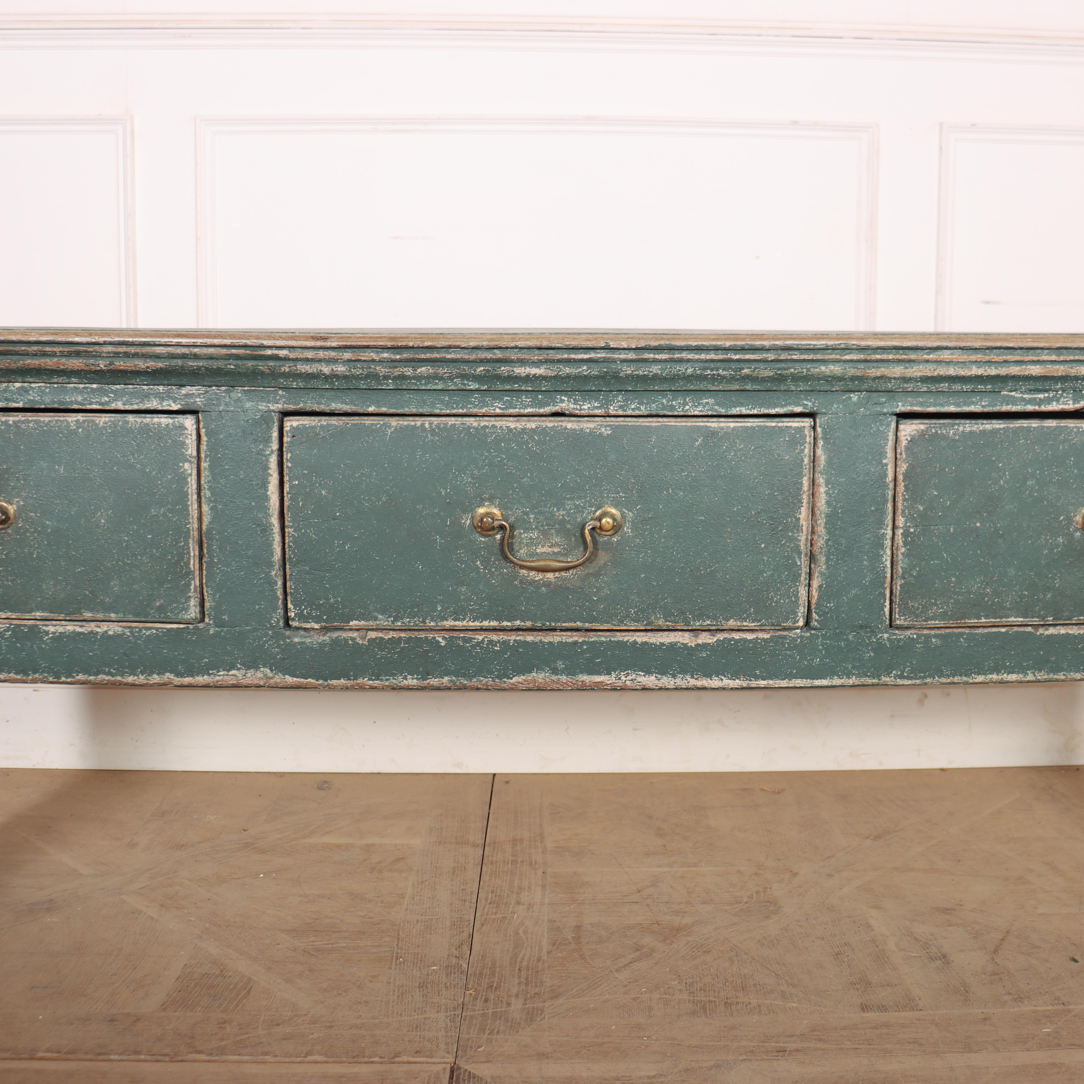 Base de cómoda pintada a la inglesa Jorge III en venta