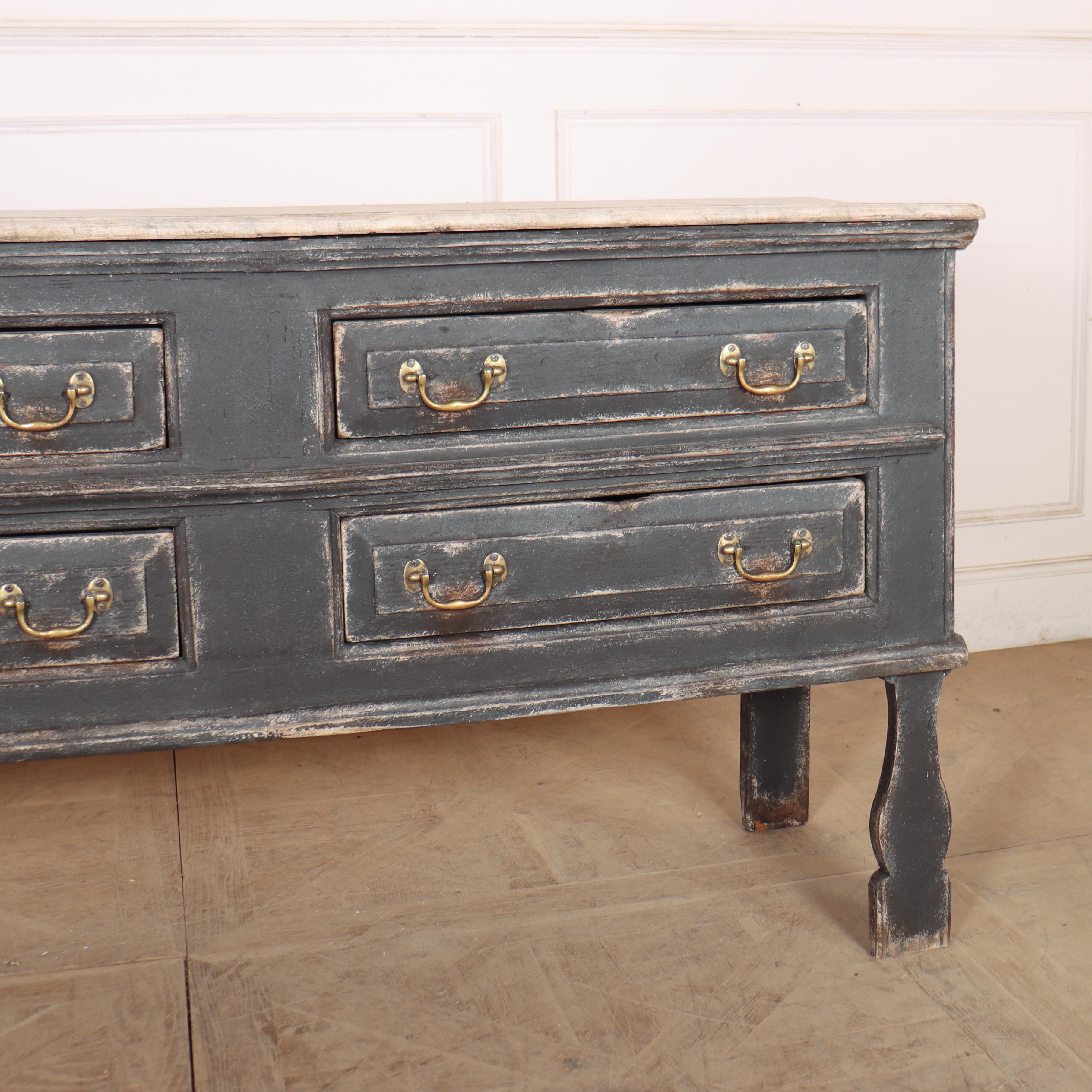 George II Base de commode peinte anglaise en vente
