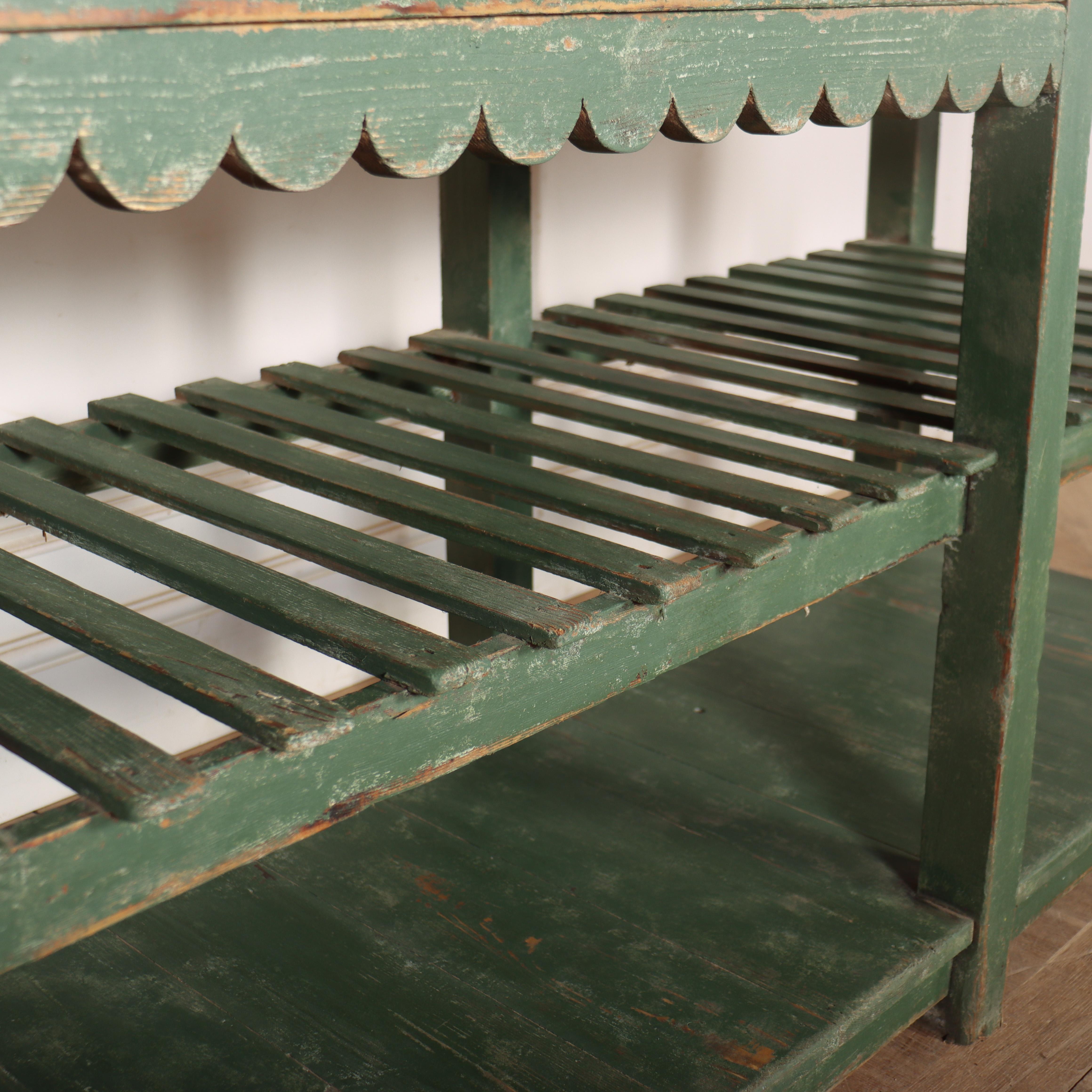 Dipinto Base per comò dipinta all'inglese in vendita