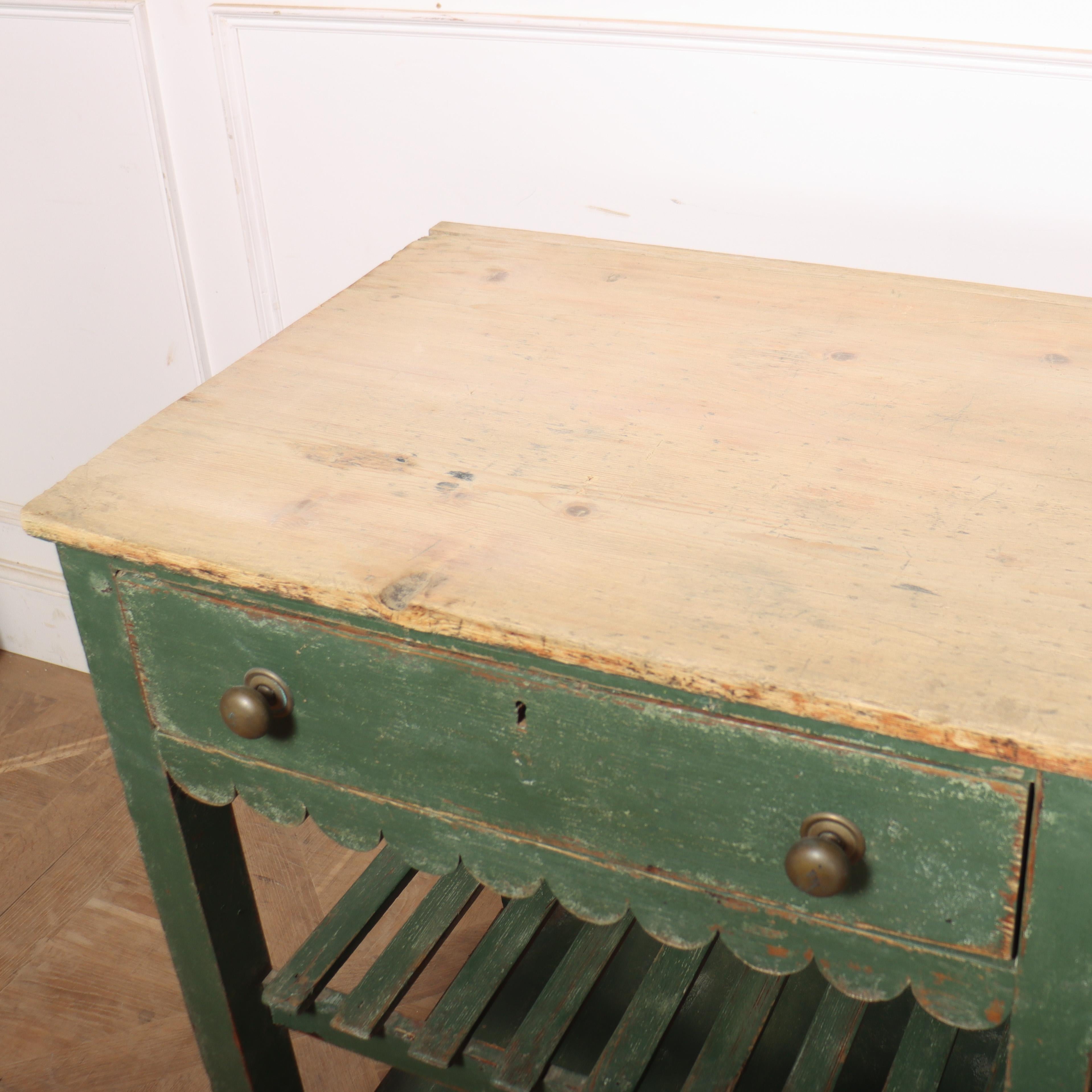 Base per comò dipinta all'inglese in vendita 1