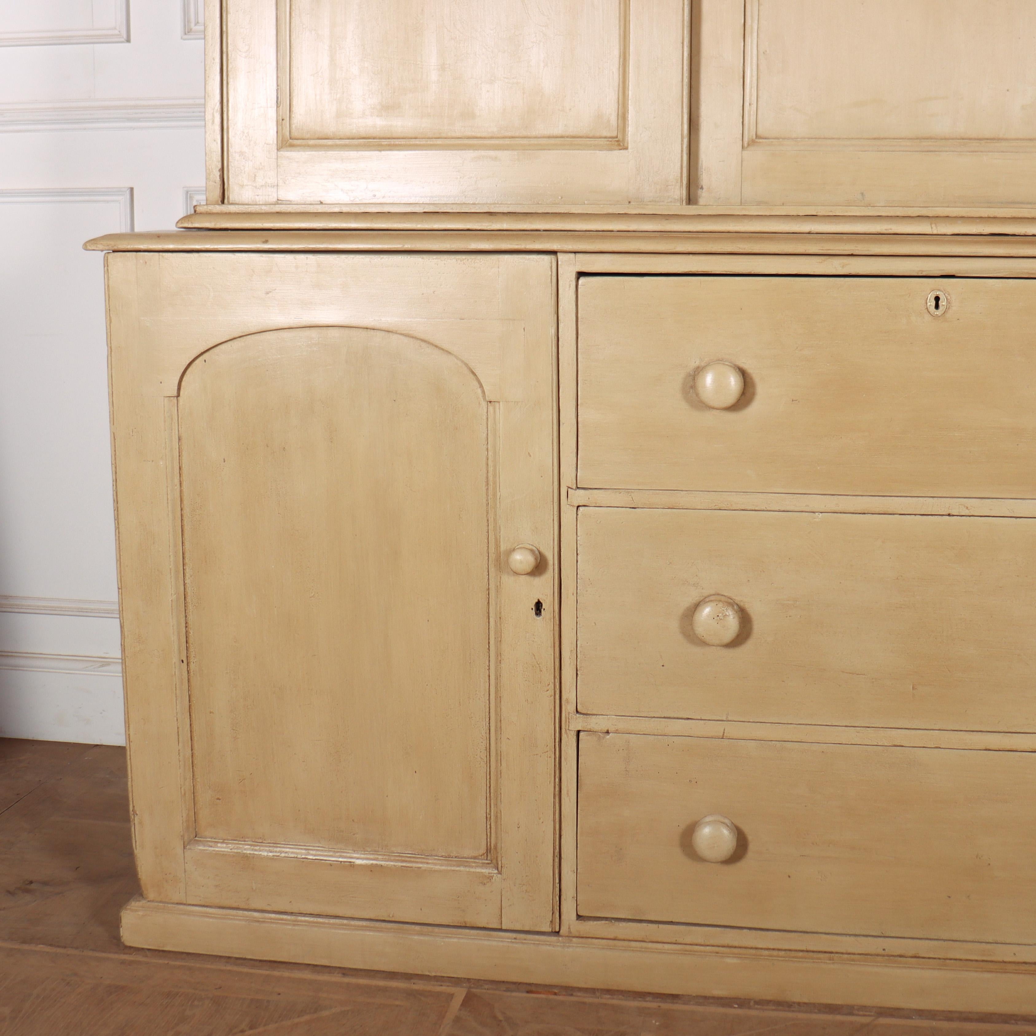 English Painted Housekeepers Cupboard (Gemalt) im Angebot
