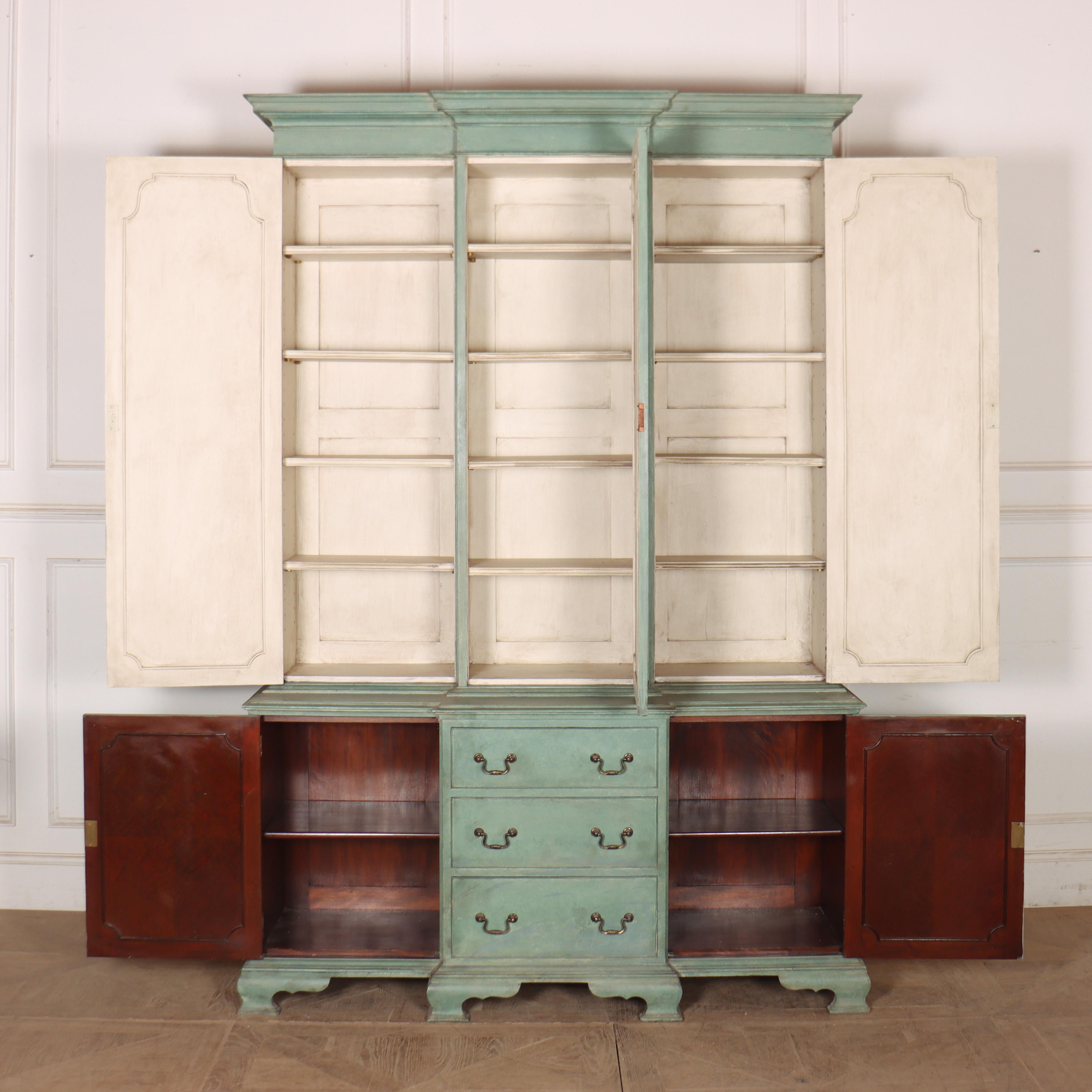 Armario de ama de llaves pintado a la inglesa en venta 1
