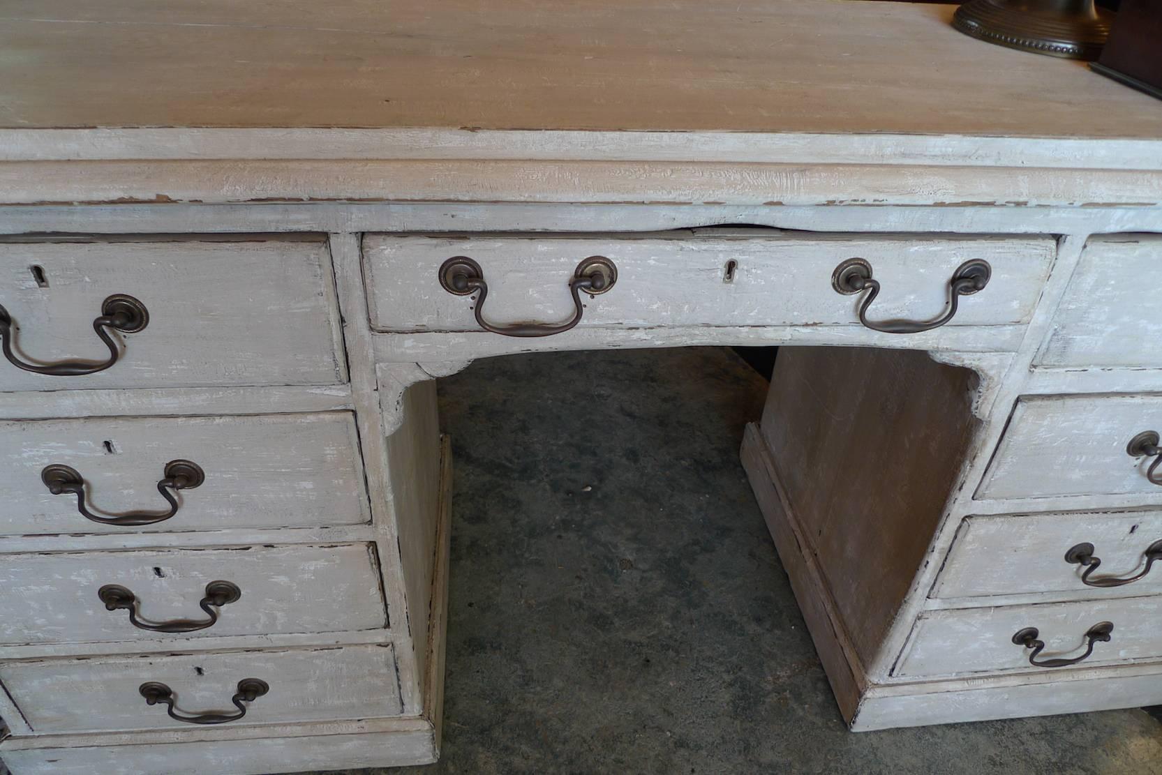 British English Painted Knee-Hole Writing Desk with 9 Drawers and Original Hardware