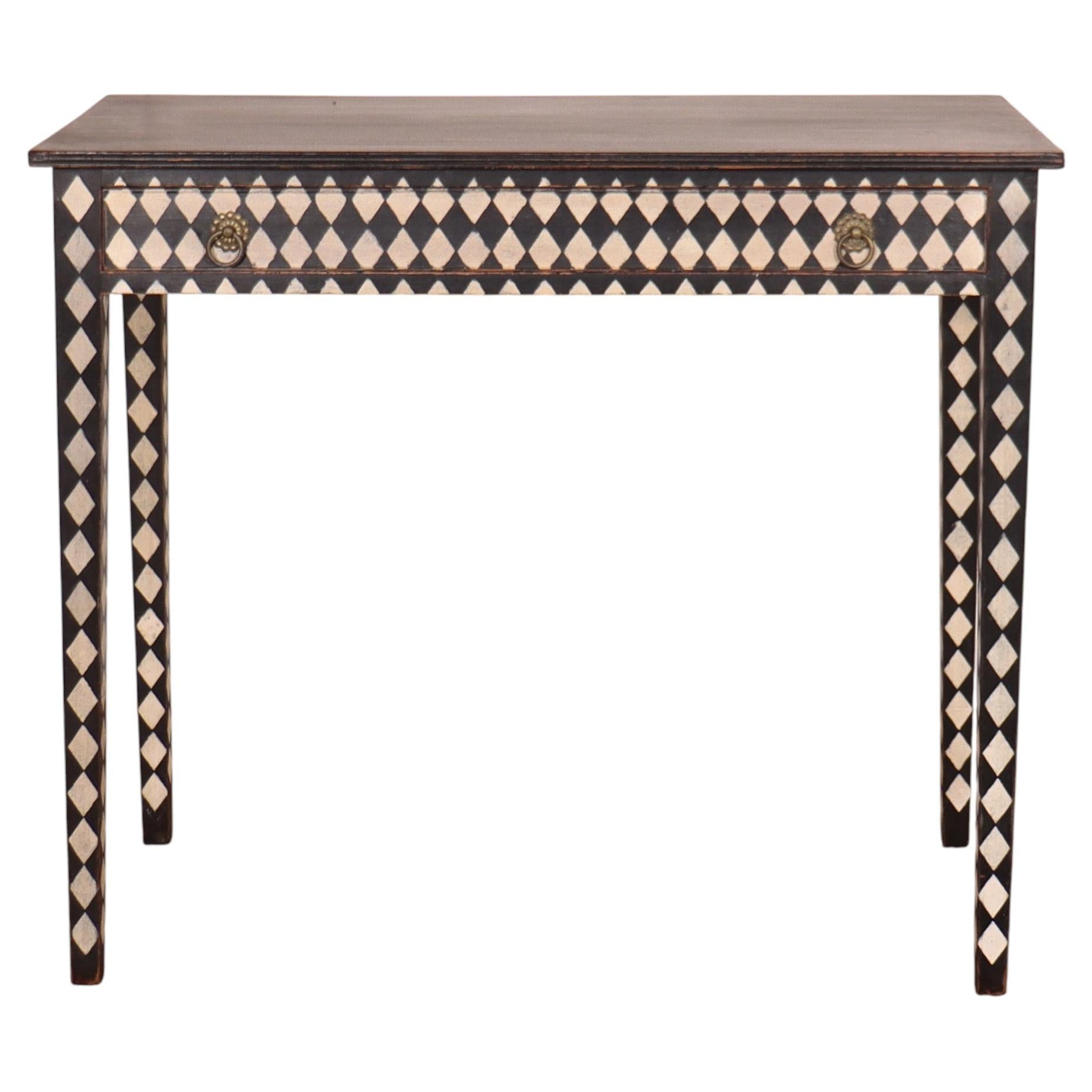 Table de lampe peinte anglaise en vente