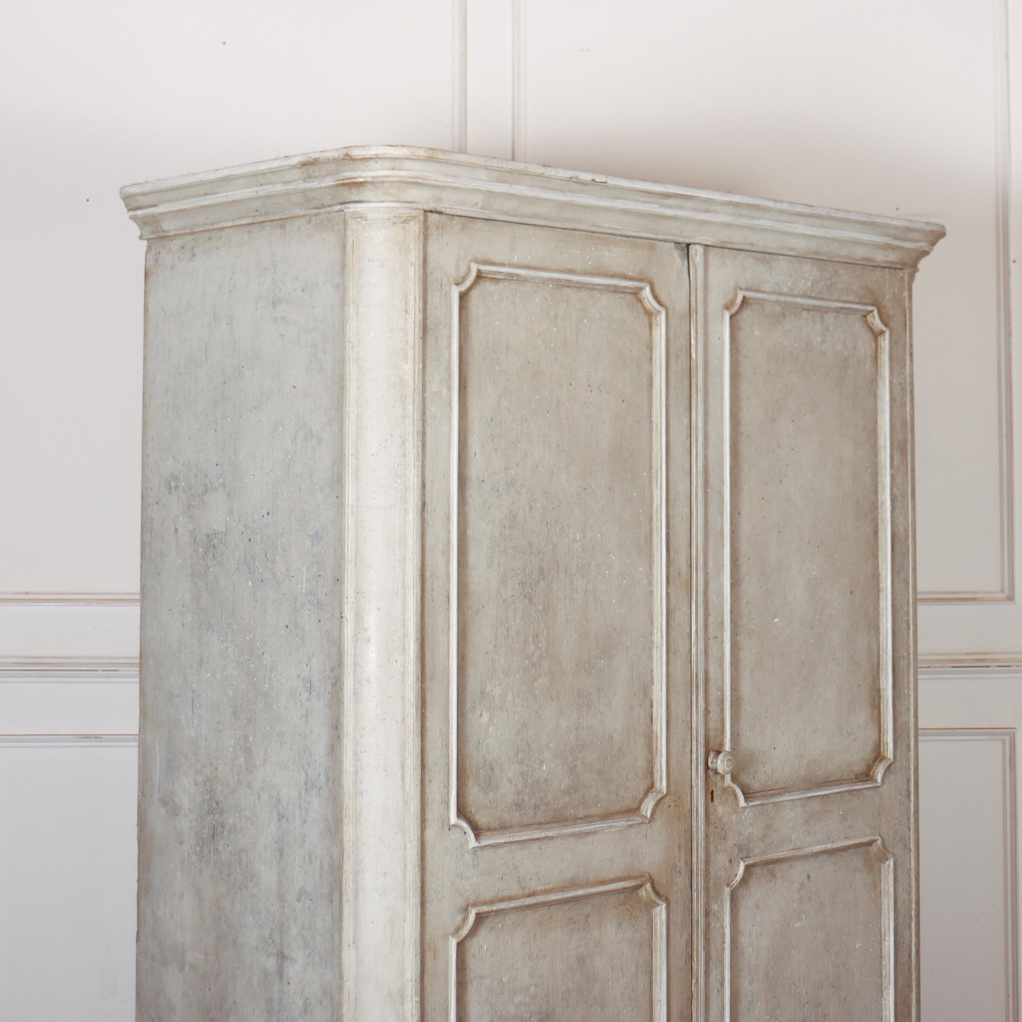 Good early 19th C English painted pine two door linen cupboard. 1830.

Reference: 8264

Dimensions
52 inches (132 cms) Wide
23 inches (58 cms) Deep
78 inches (198 cms) High